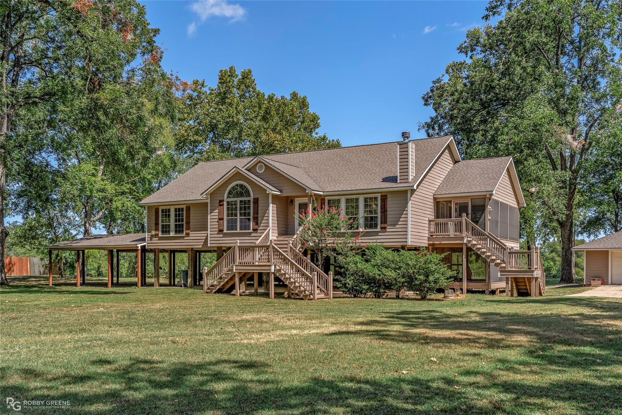 main property photo 0