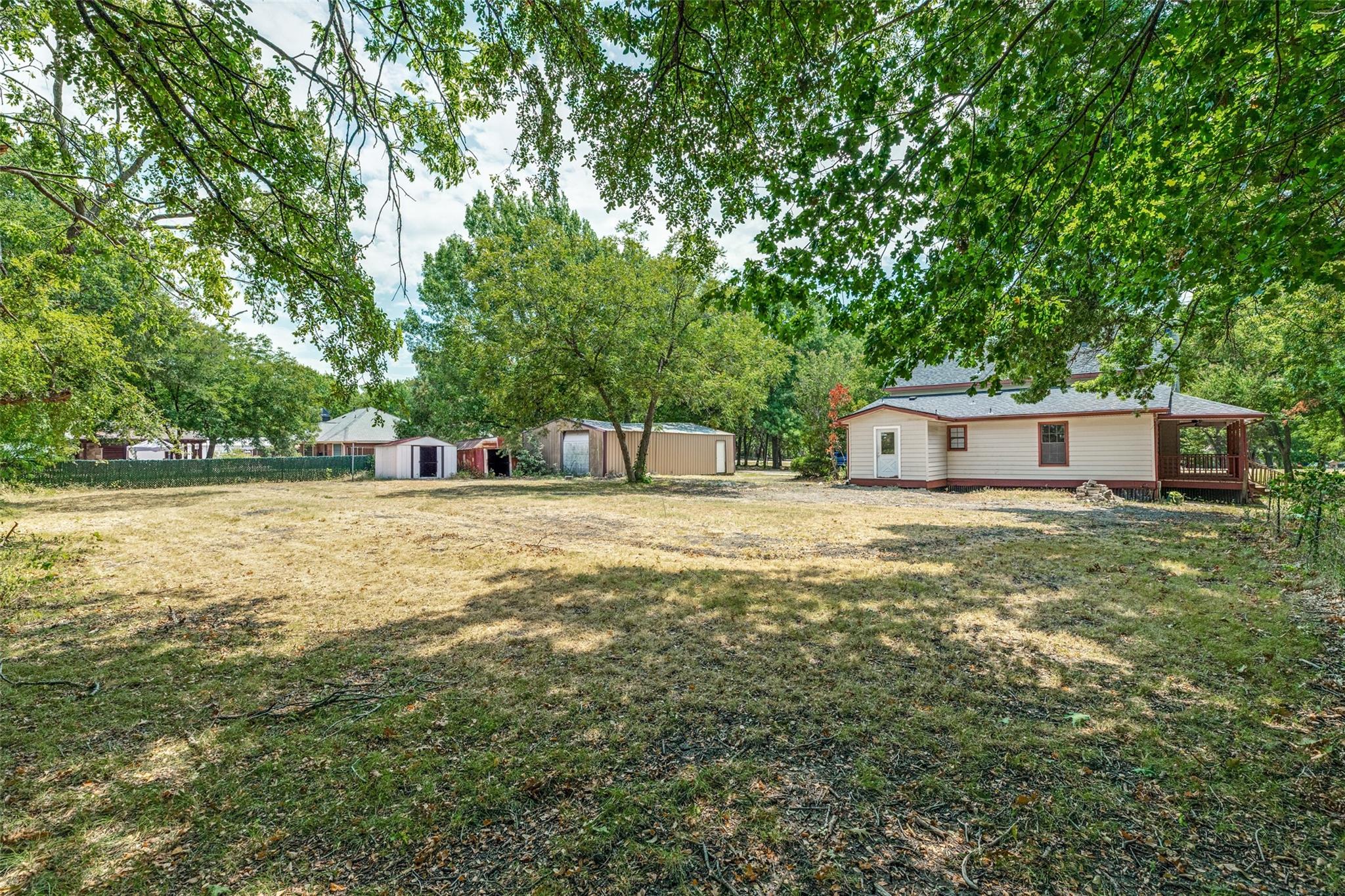 main property photo 26