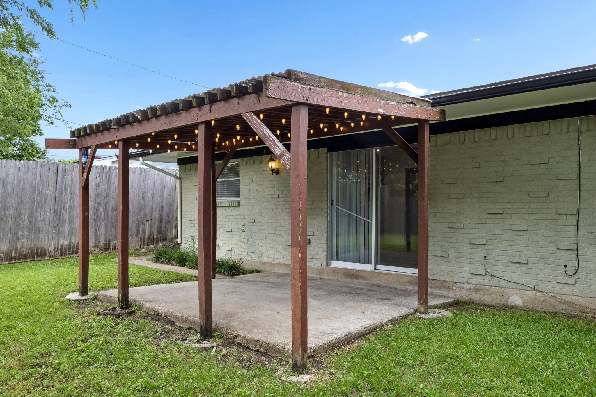 main property photo 16
