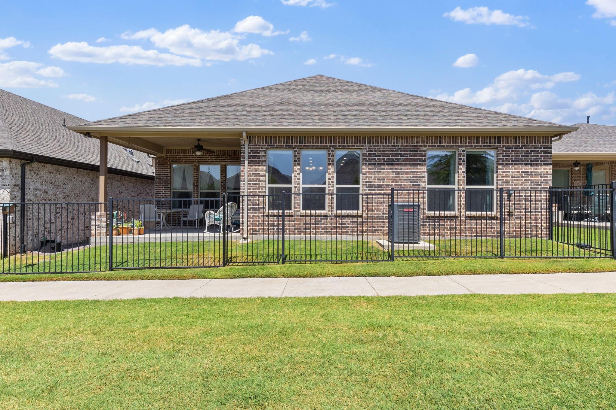 main property photo 29