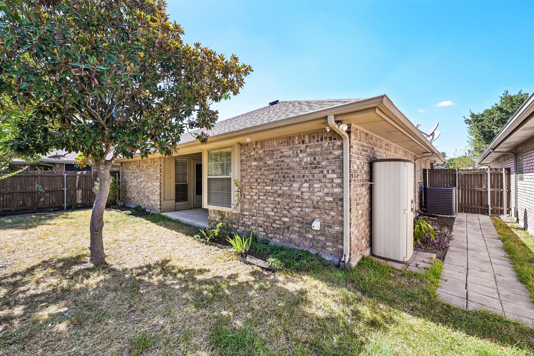 main property photo 25