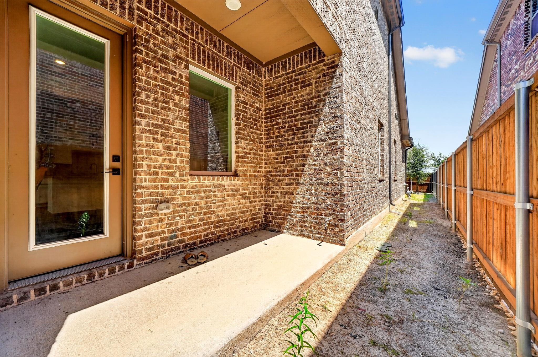 main property photo 21