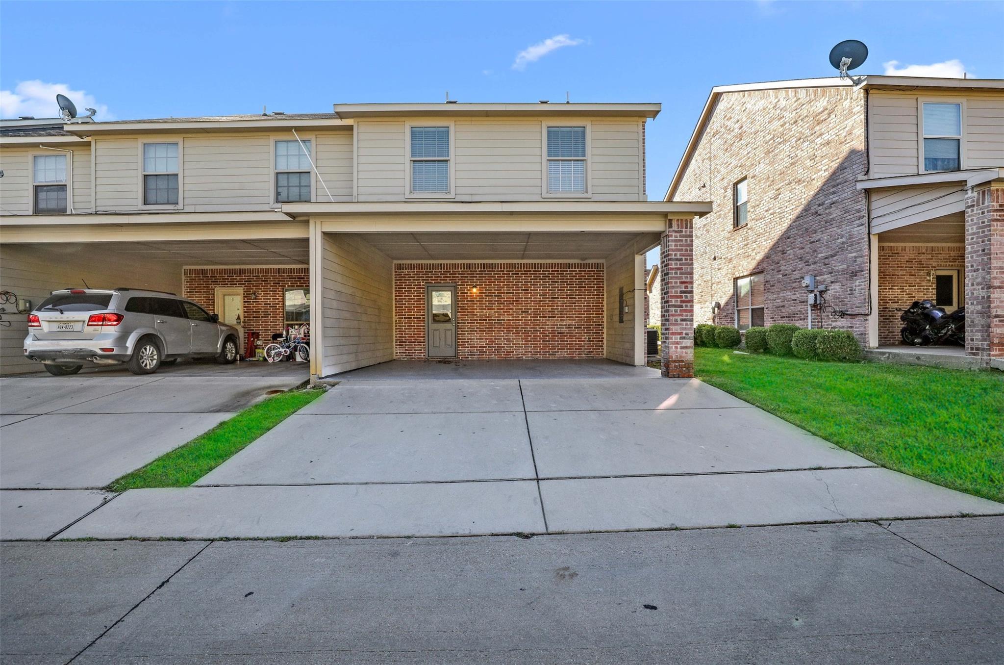 main property photo 23
