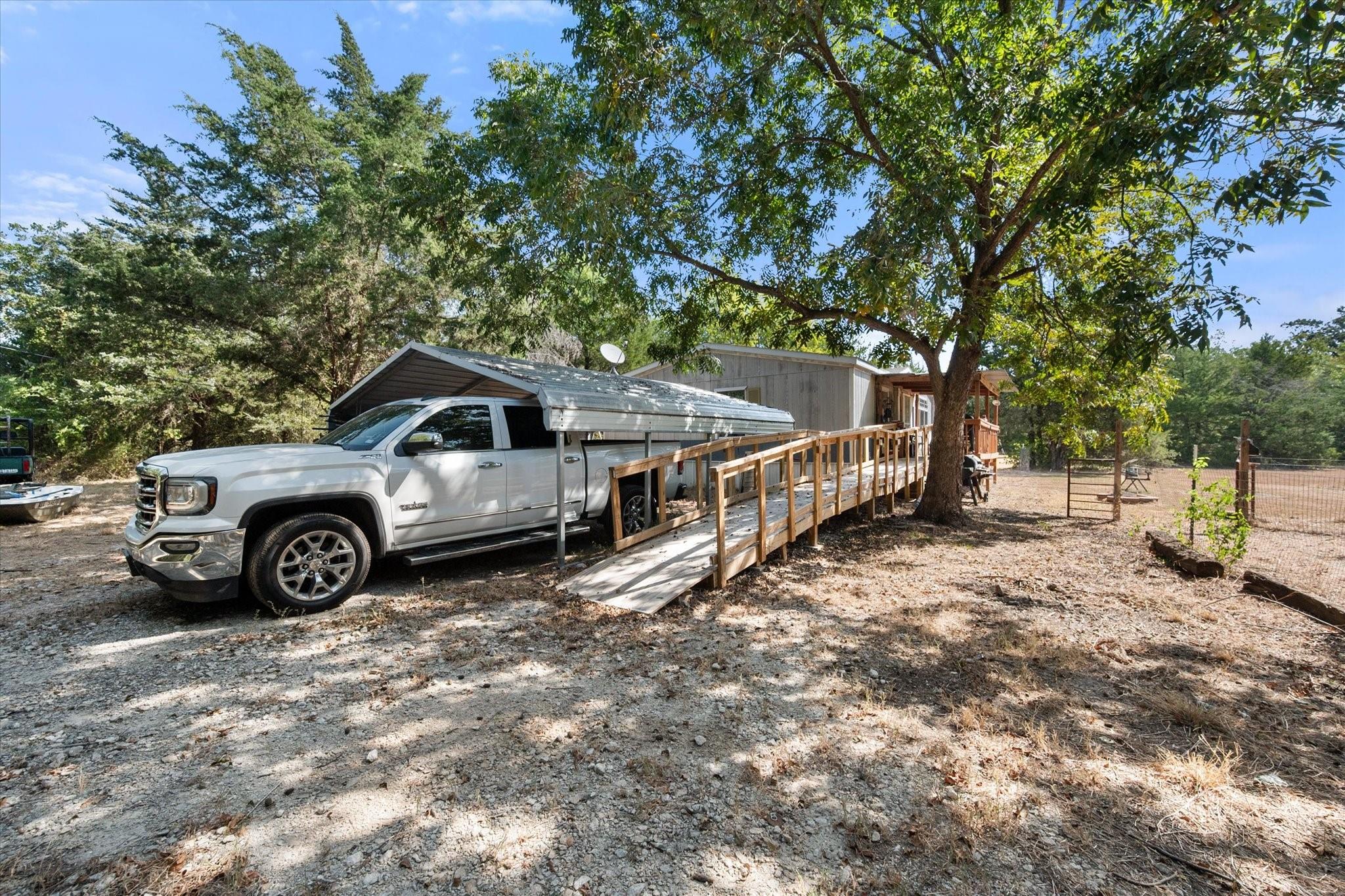main property photo 18