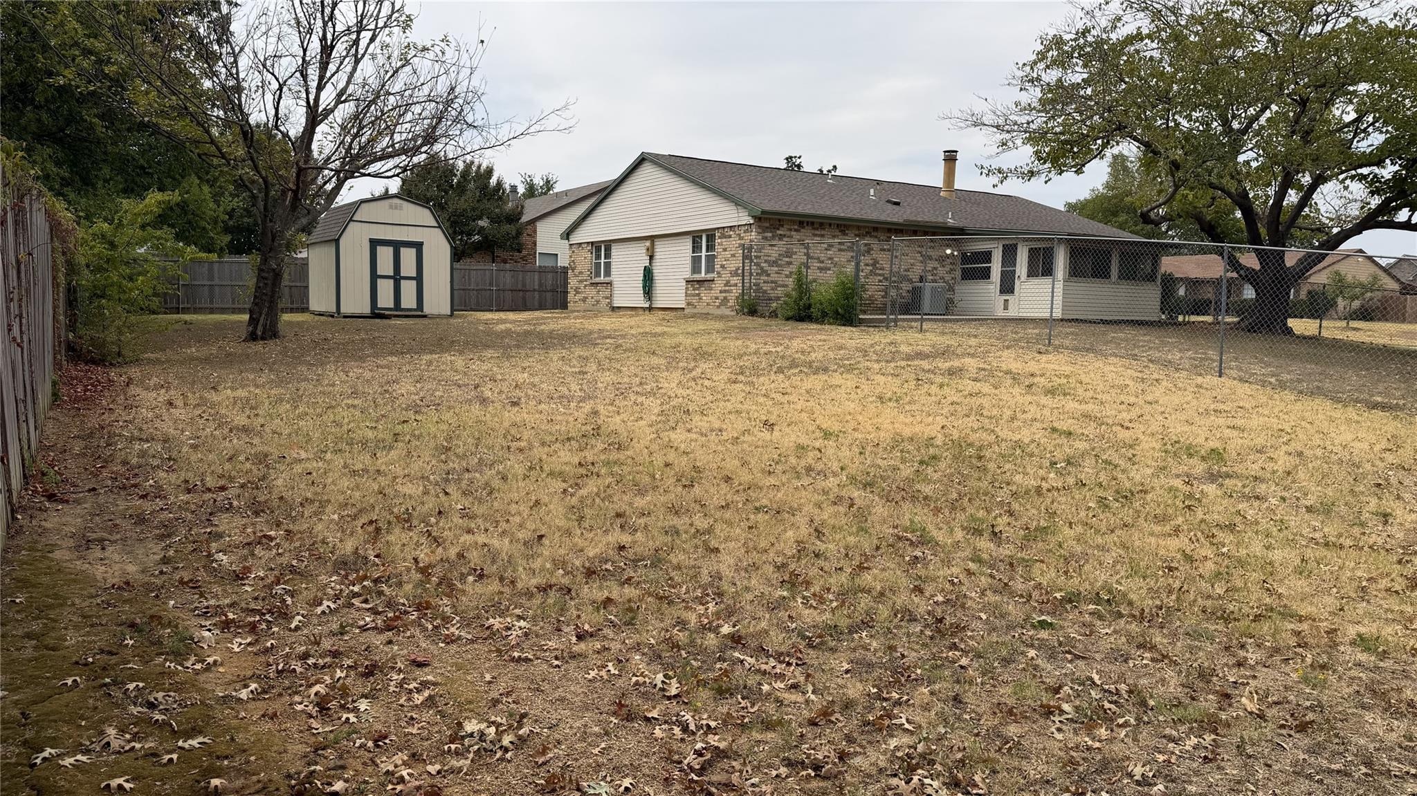 main property photo 11