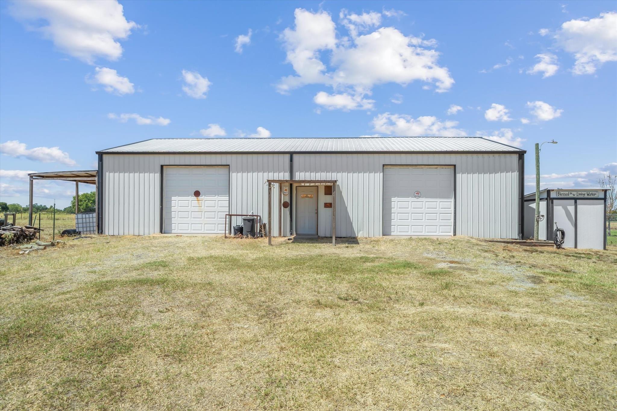 main property photo 30
