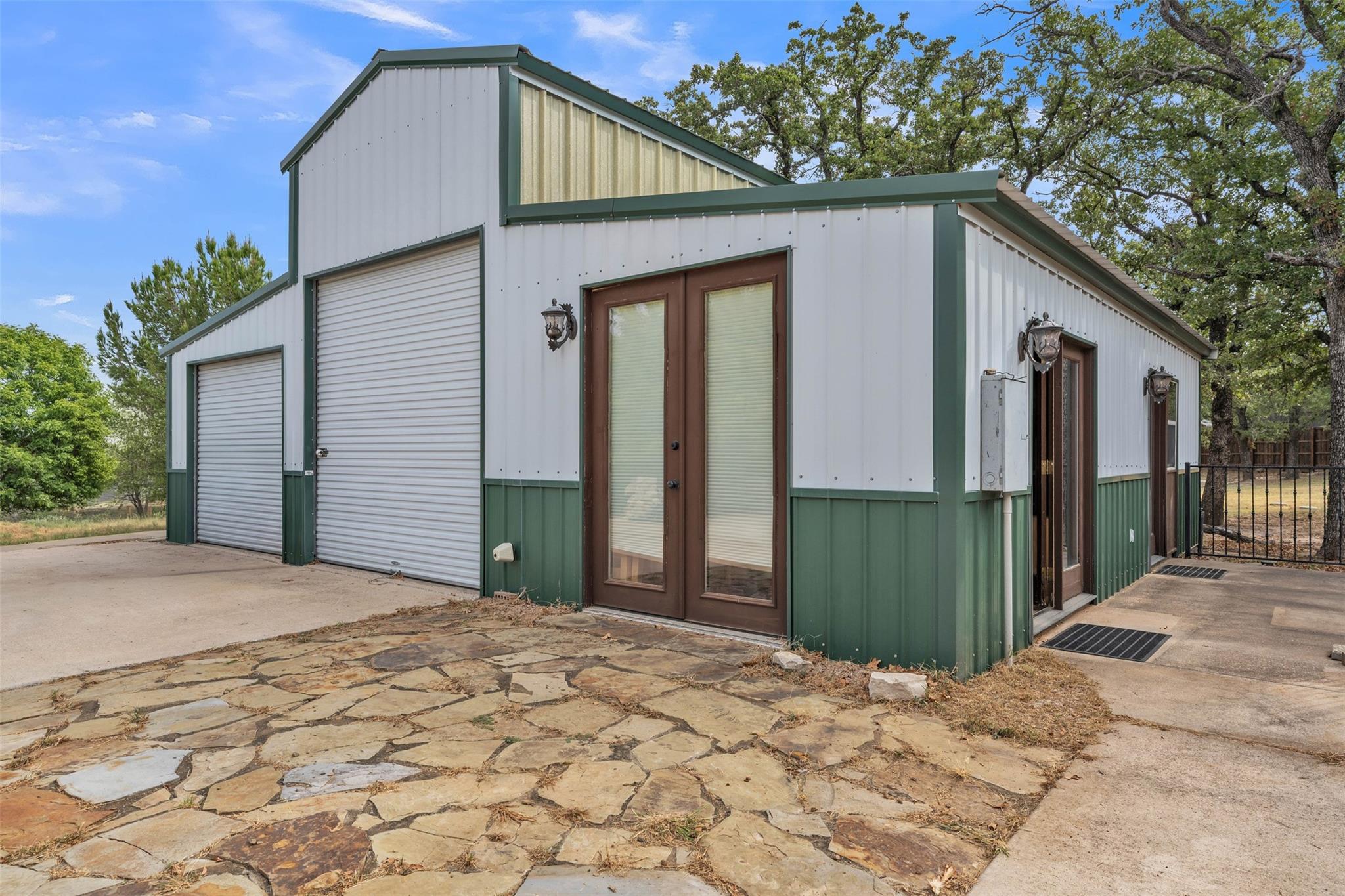 main property photo 20