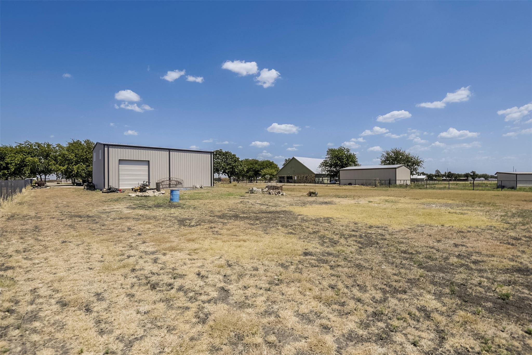main property photo 22