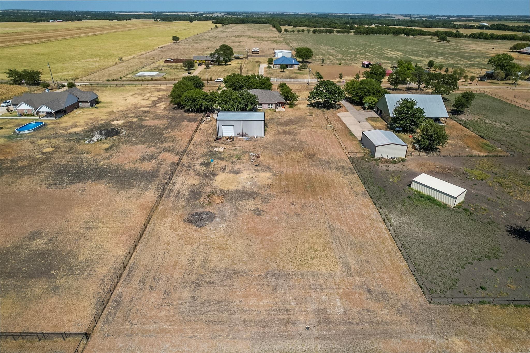 main property photo 25