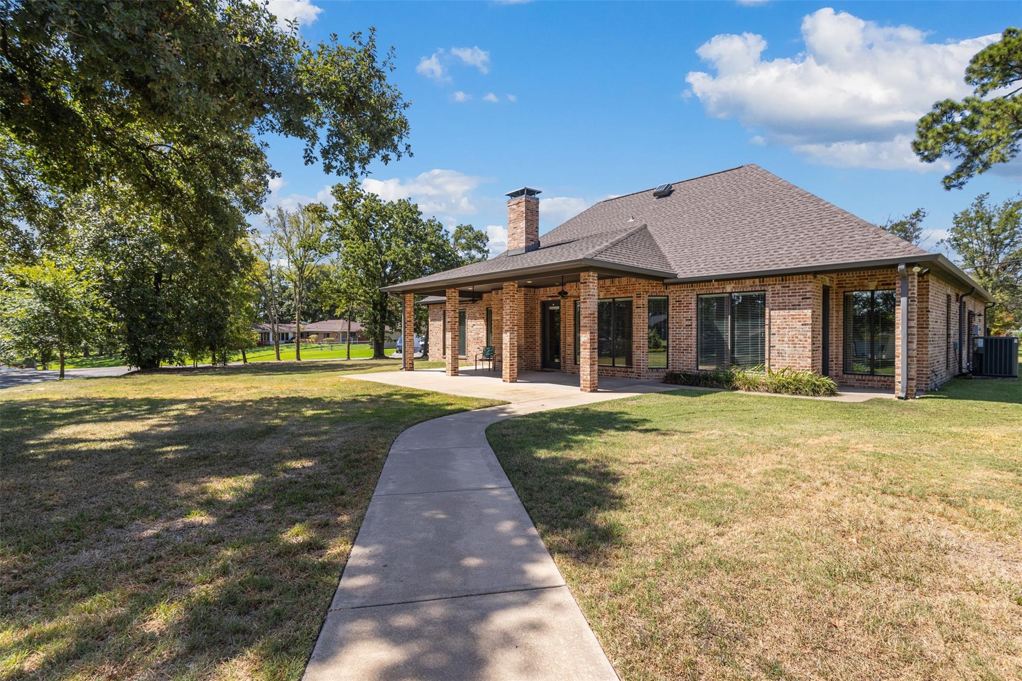 main property photo 23