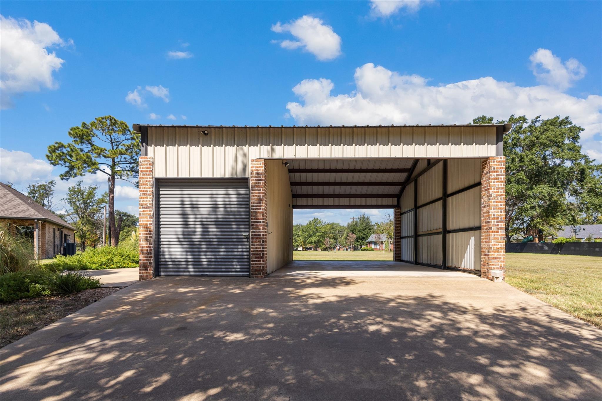 main property photo 26