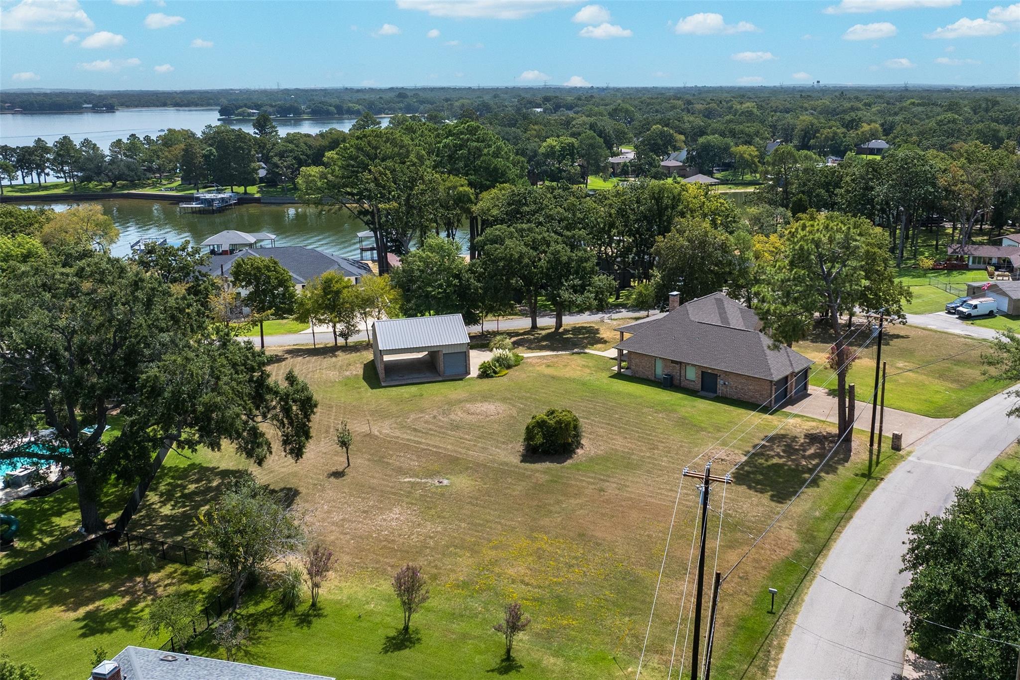 main property photo 29