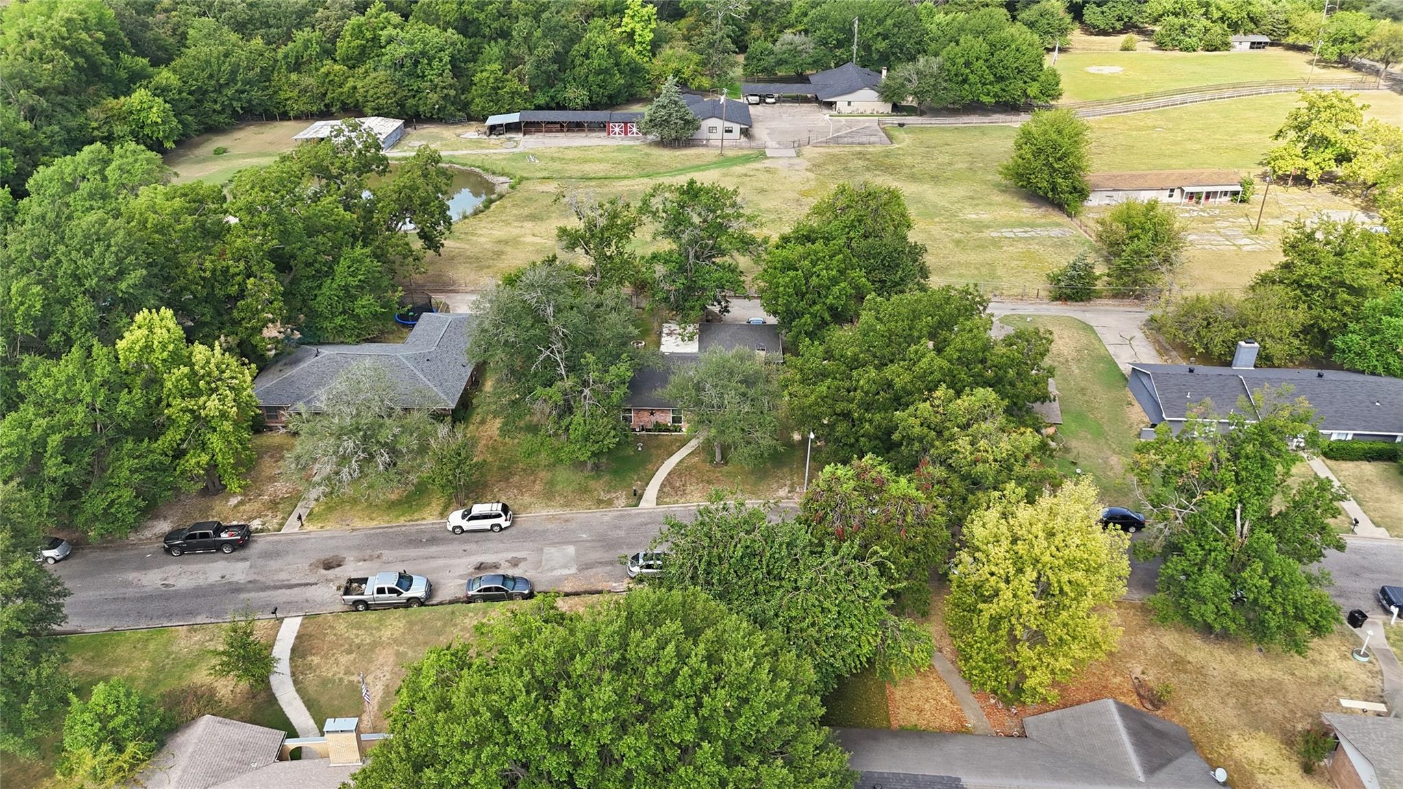 main property photo 19
