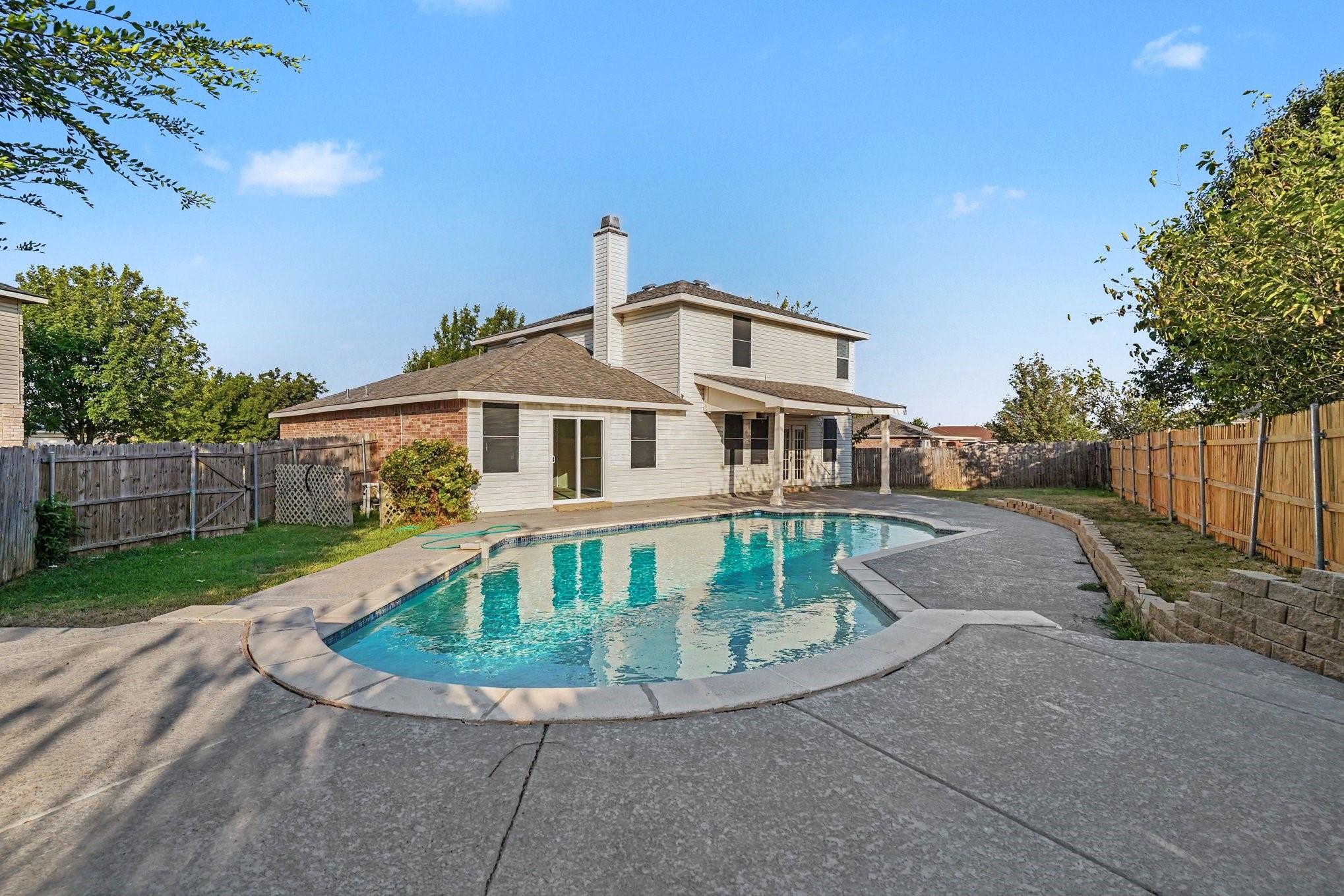 main property photo 20