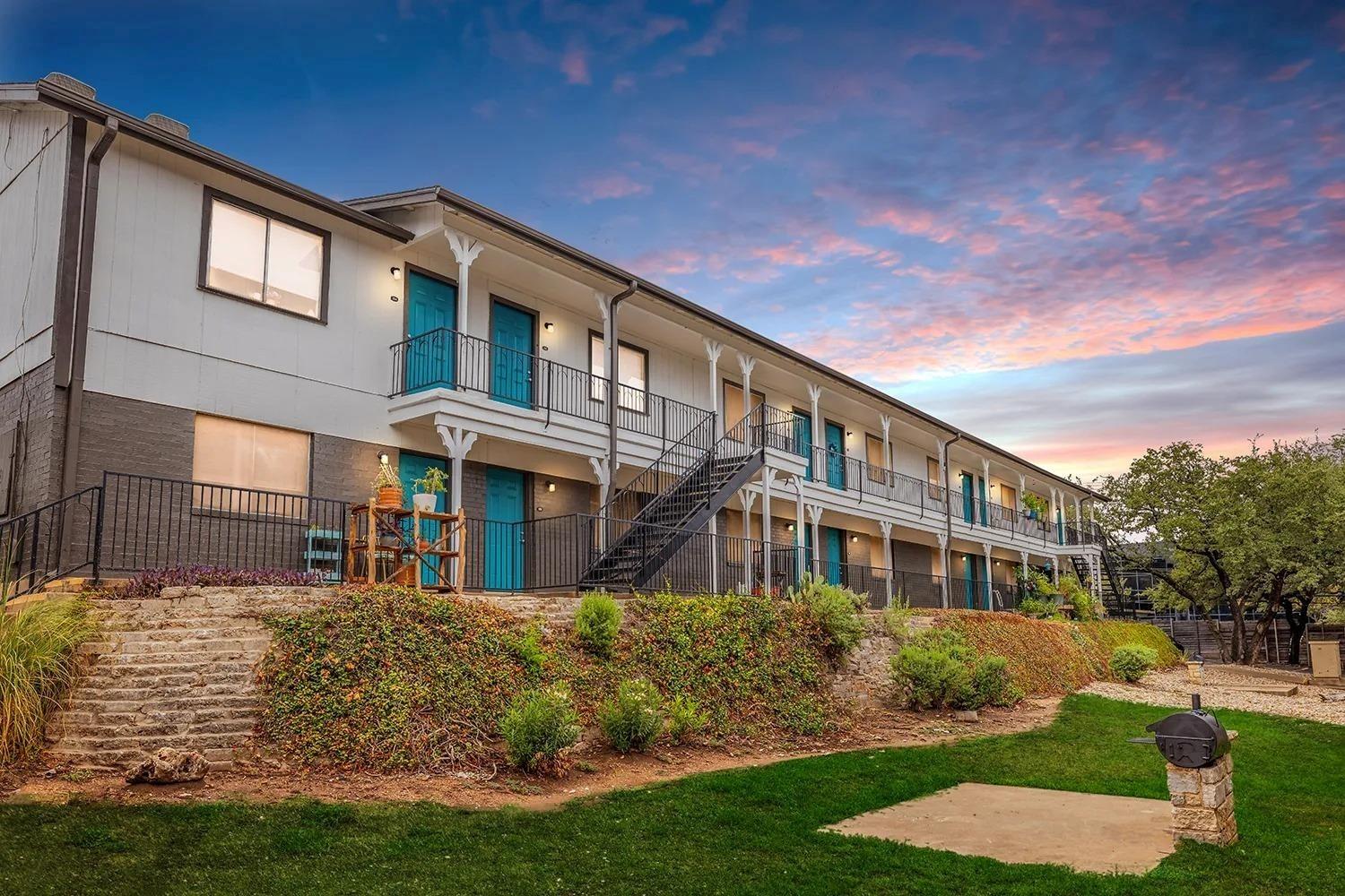 main property photo 0