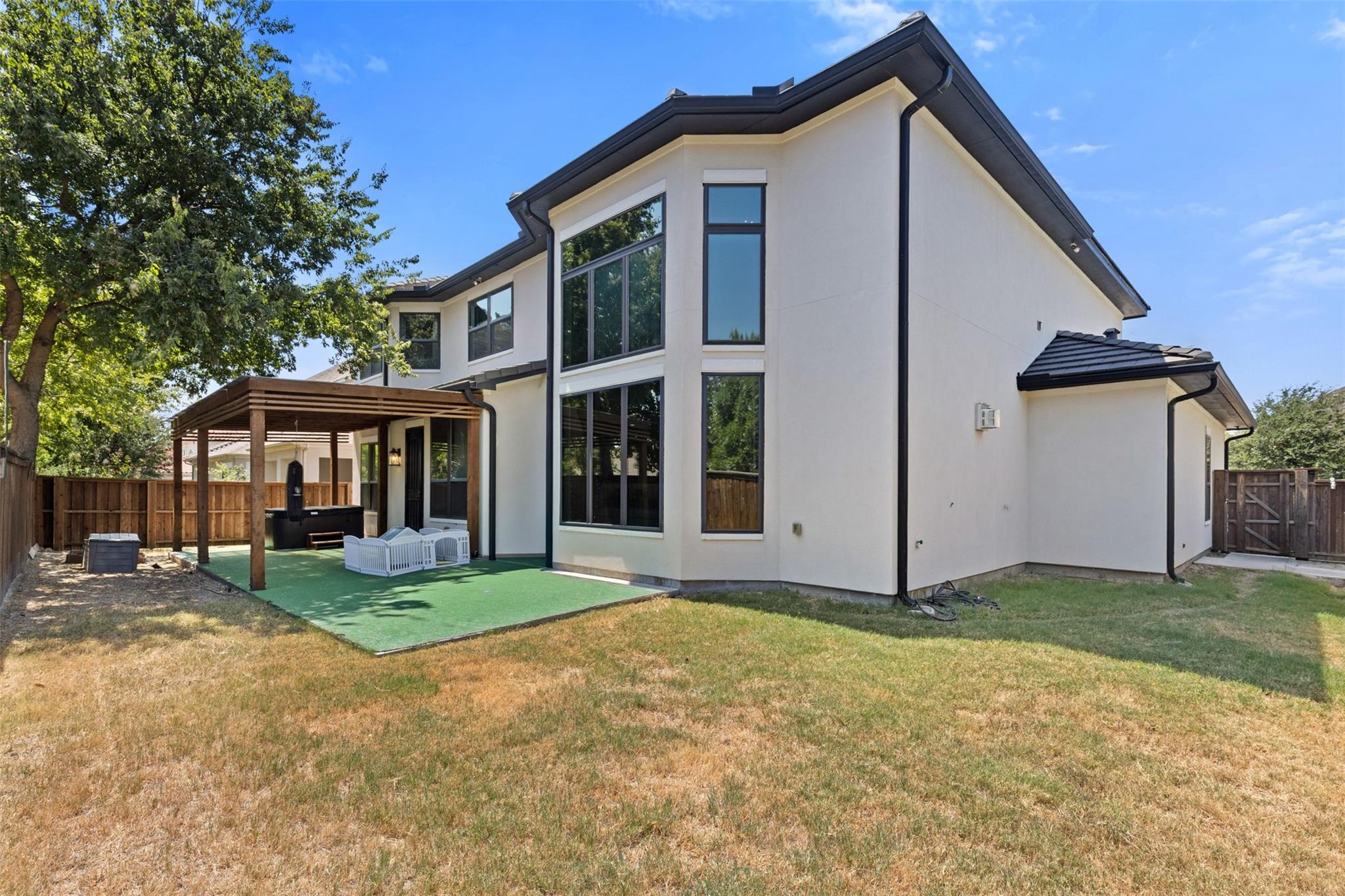 main property photo 29