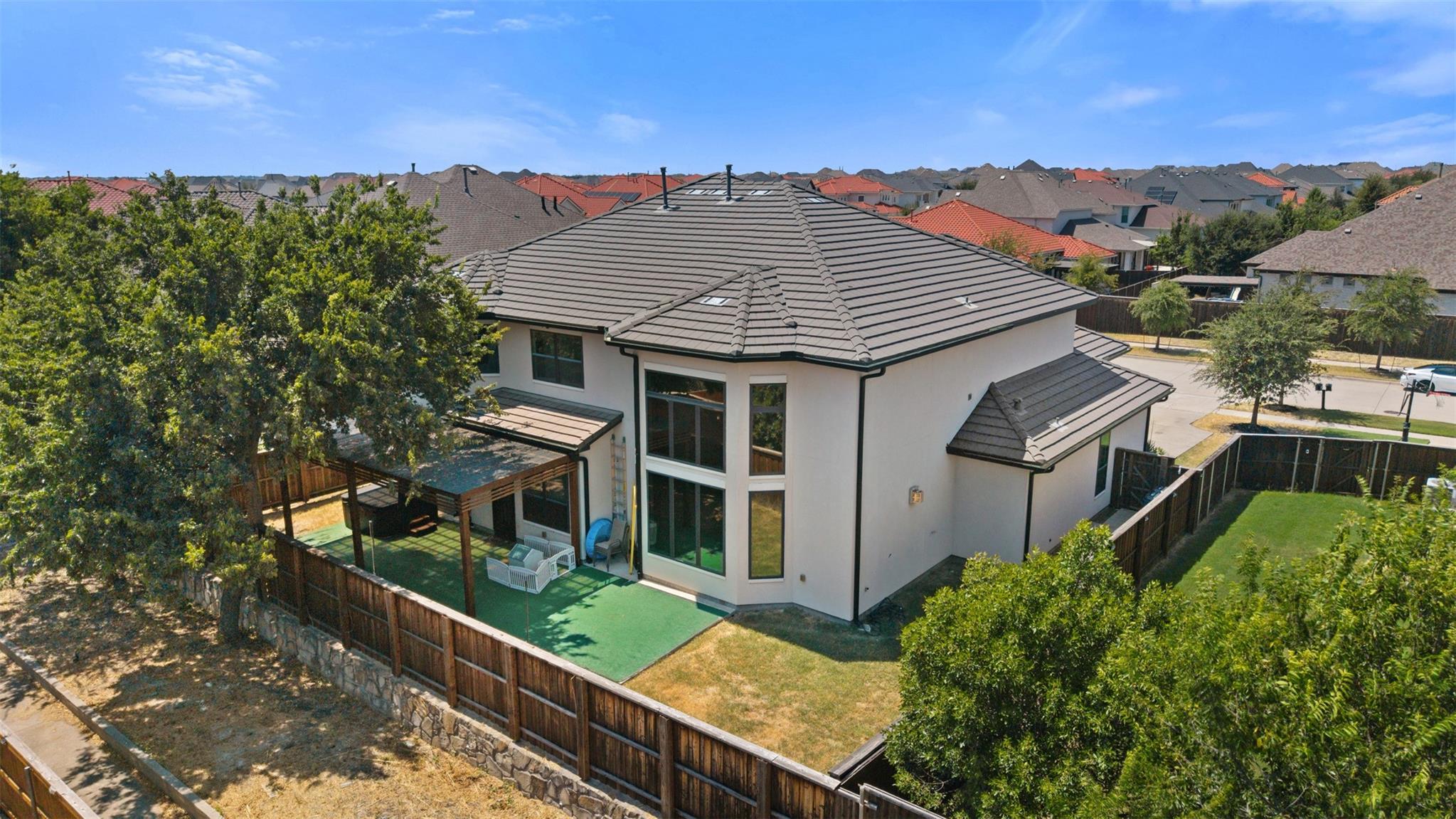 main property photo 30