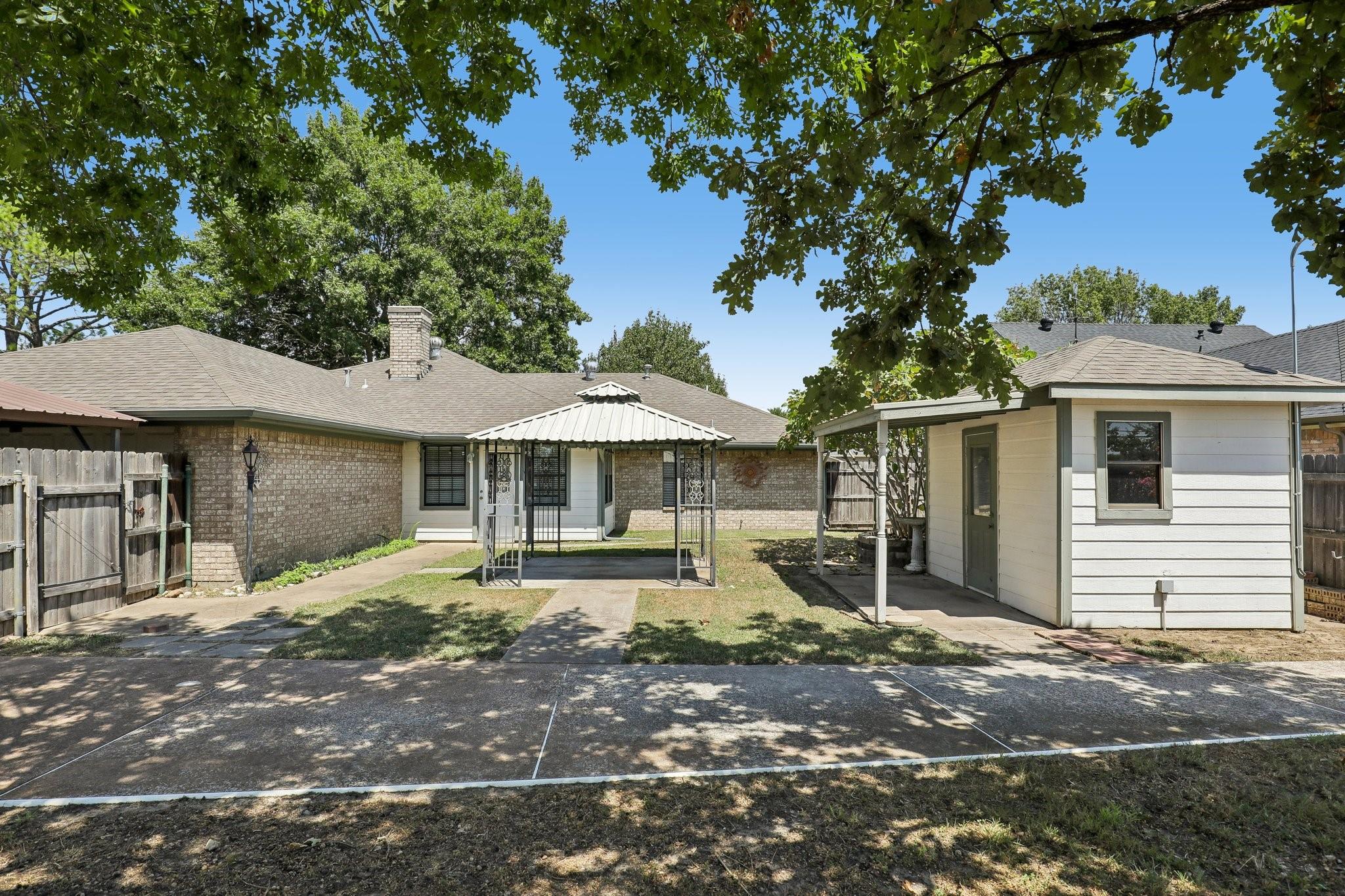 main property photo 29