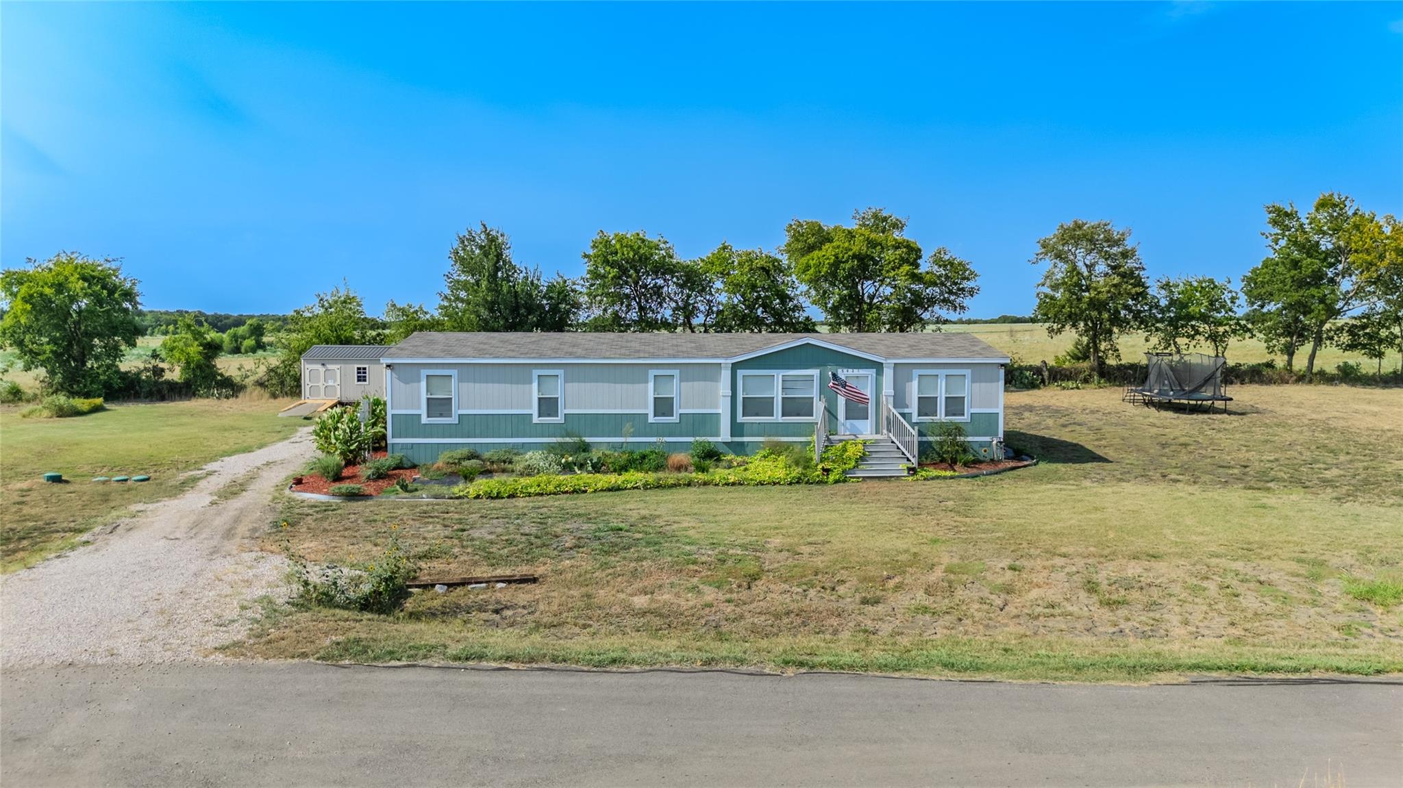 main property photo 32