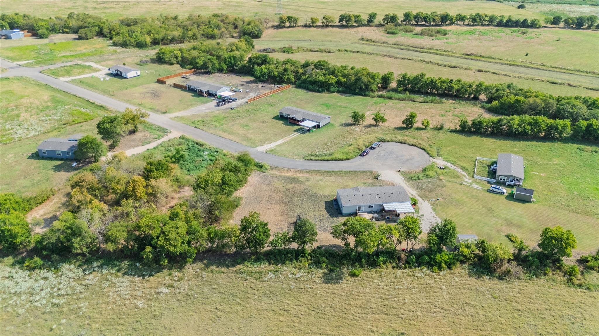main property photo 38