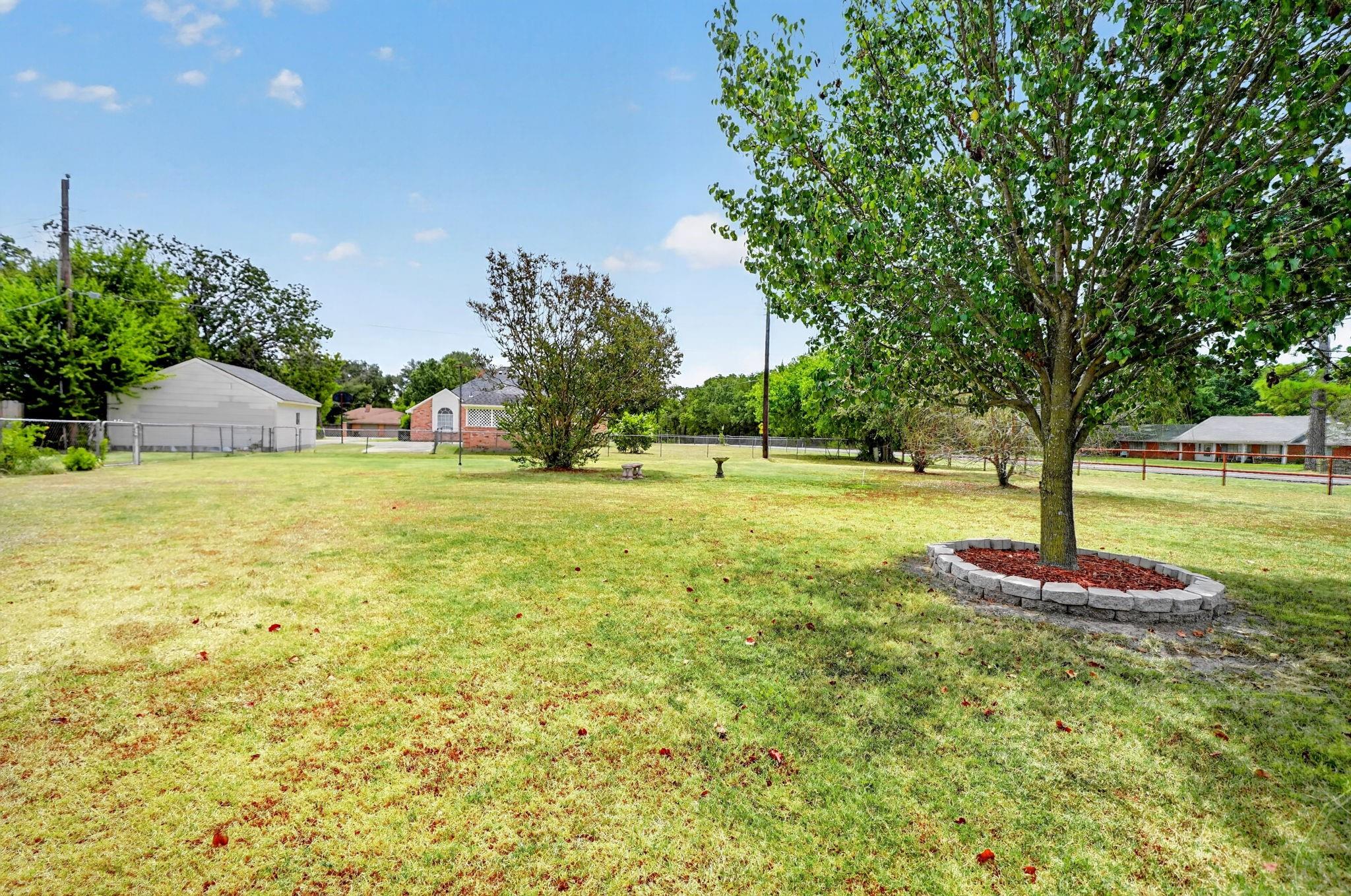 main property photo 24