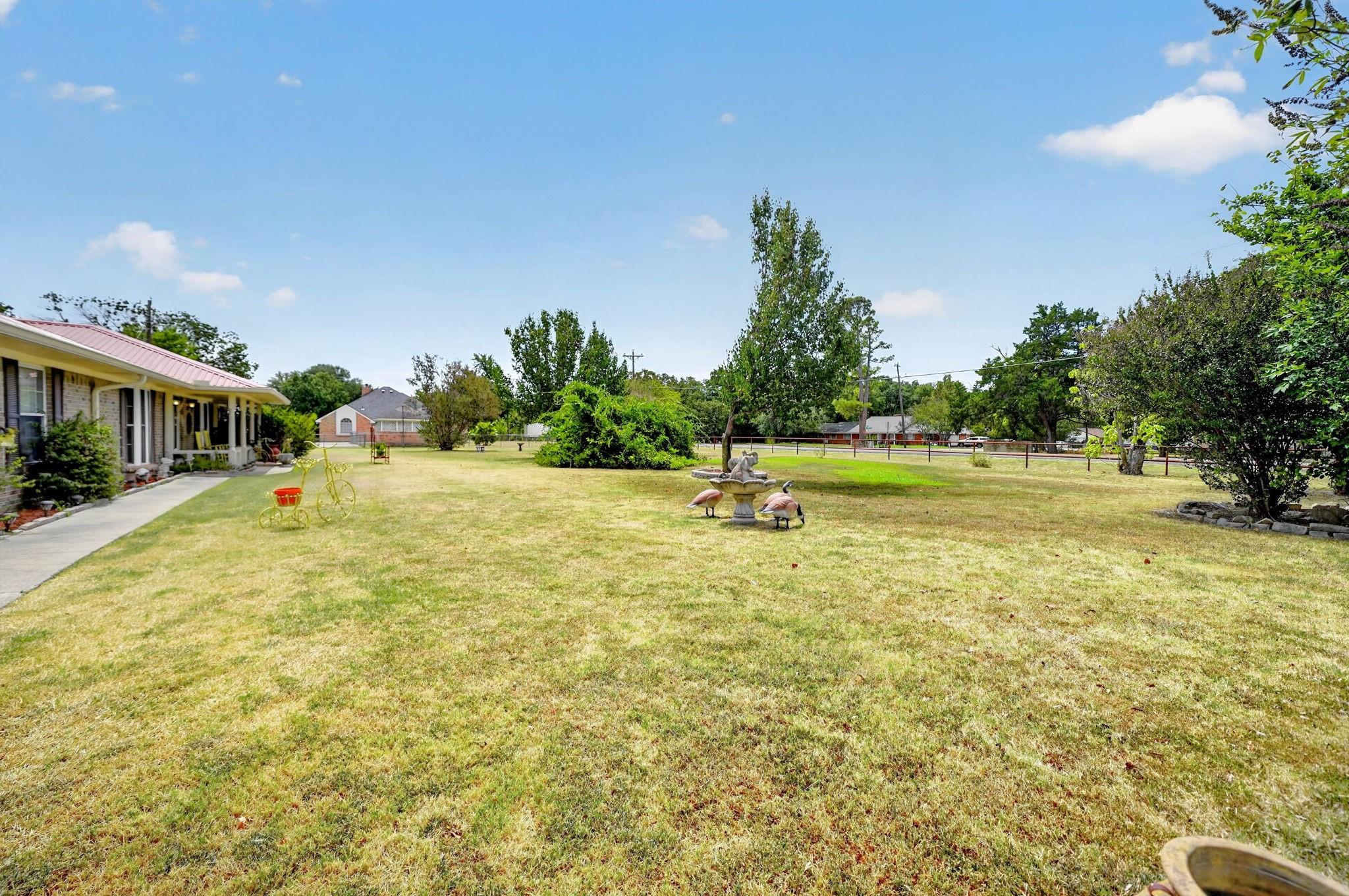 main property photo 27