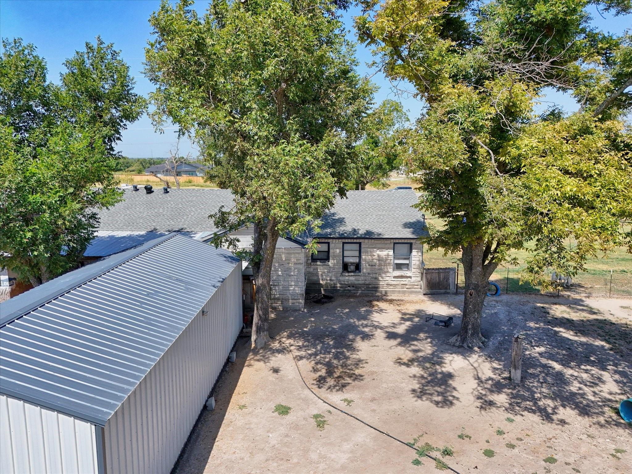 main property photo 6