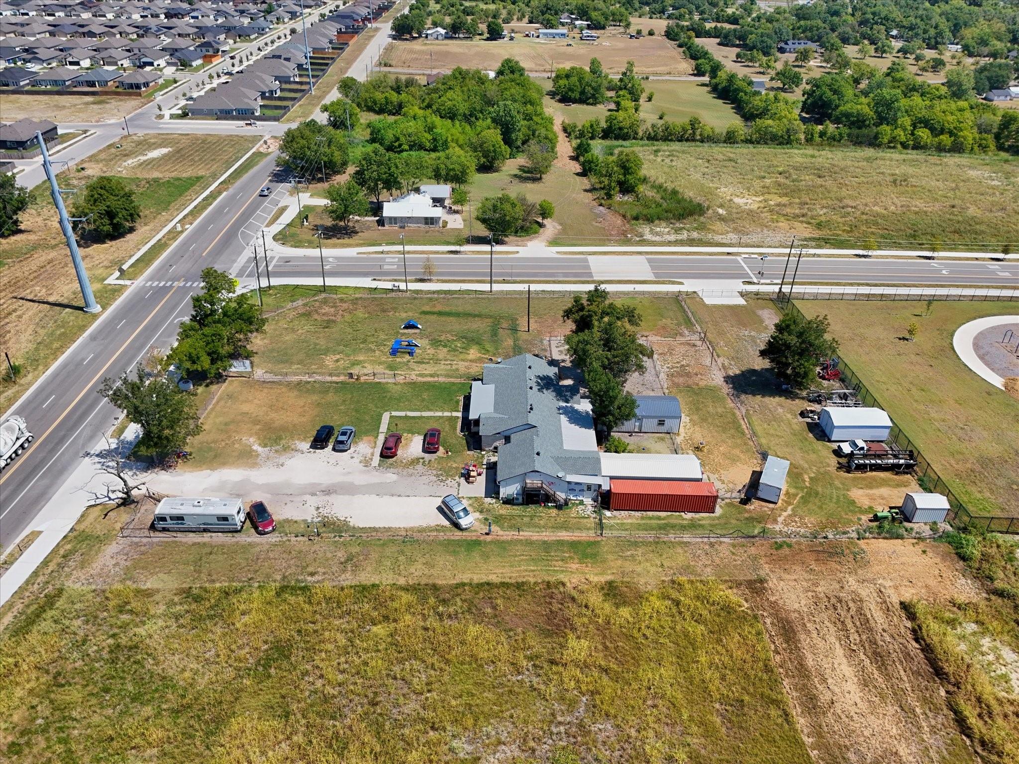 main property photo 9