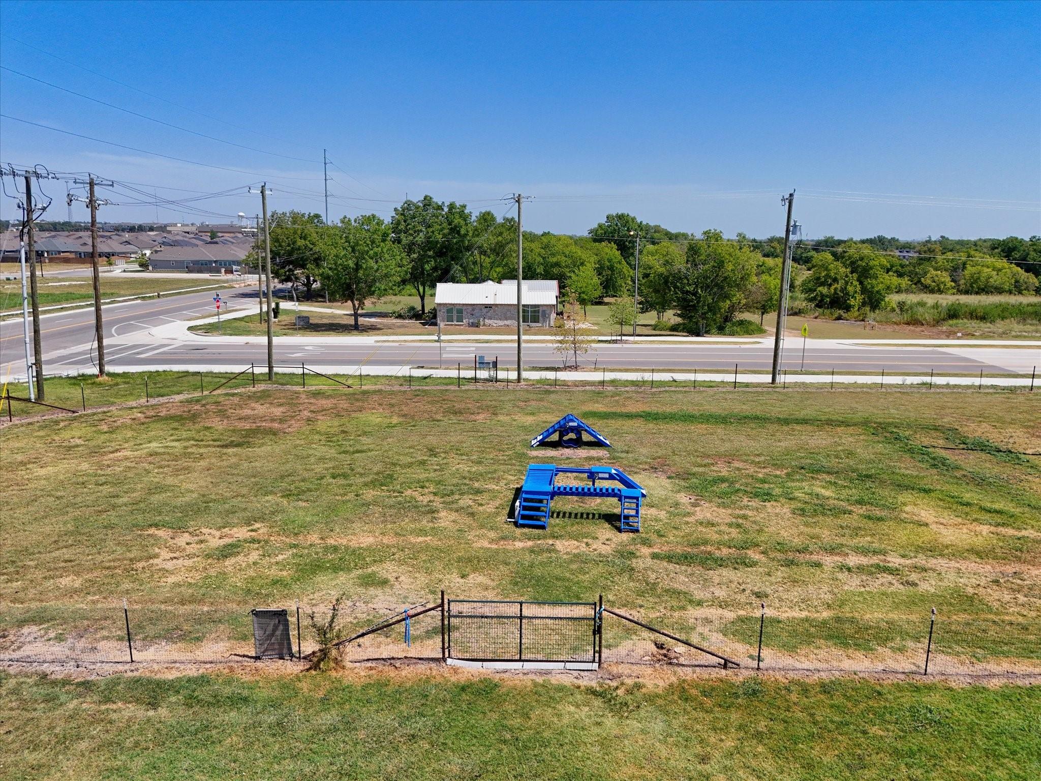 main property photo 3