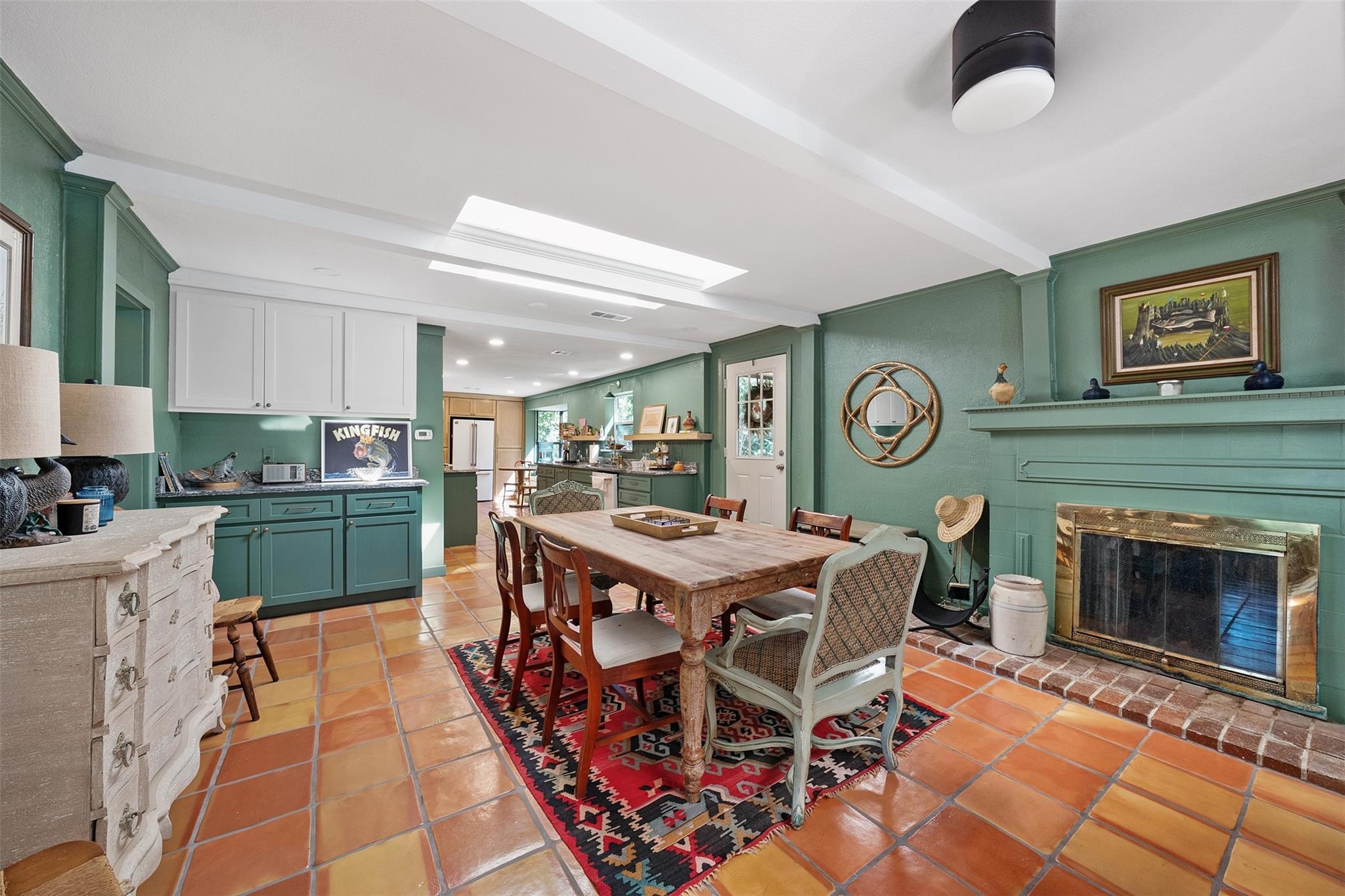 main property photo 9