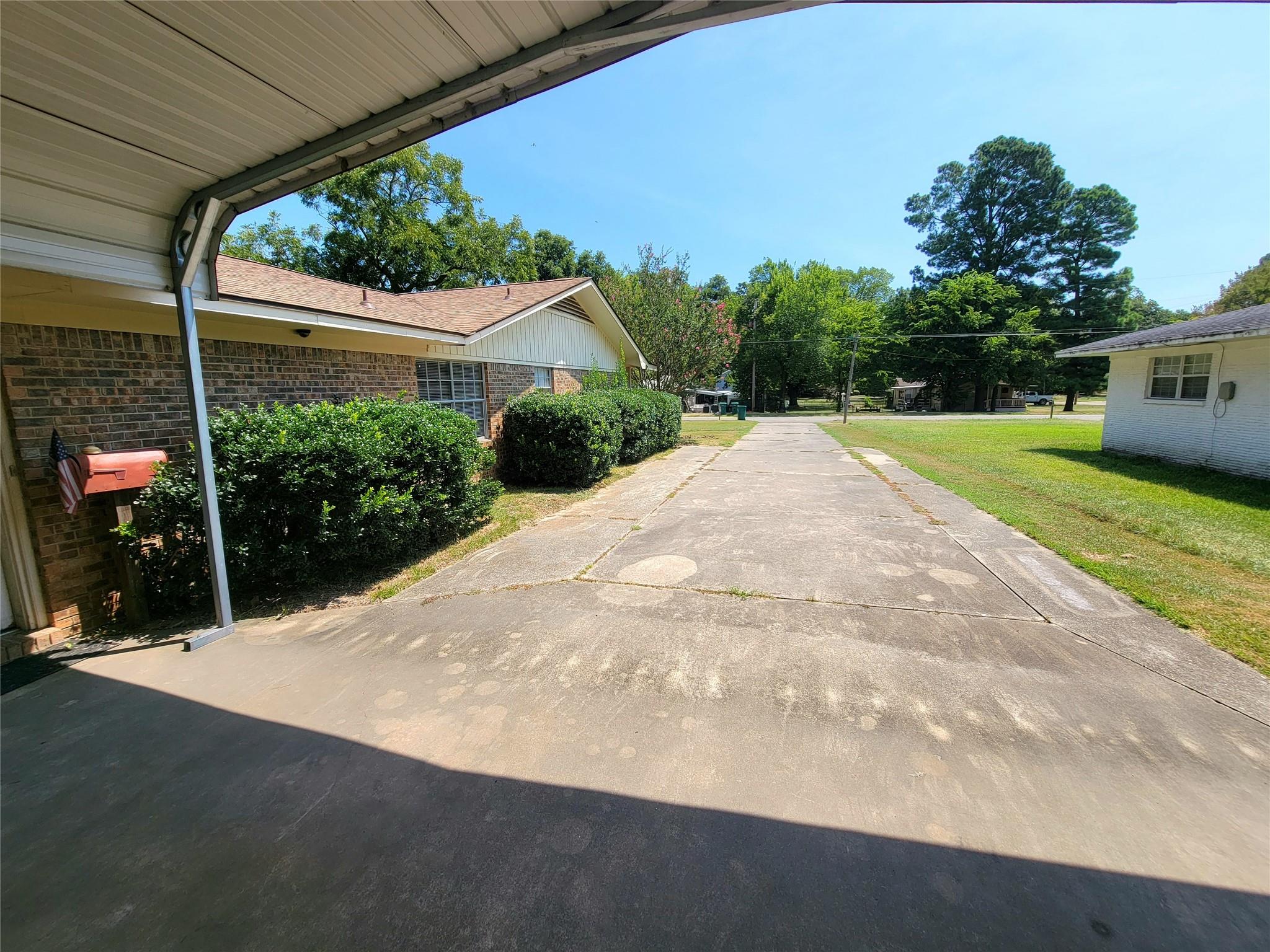 main property photo 25