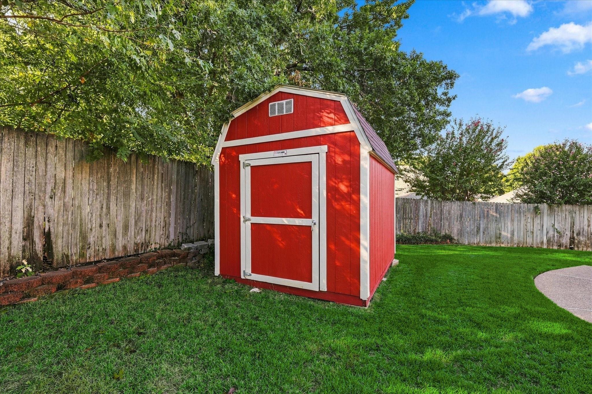 main property photo 35