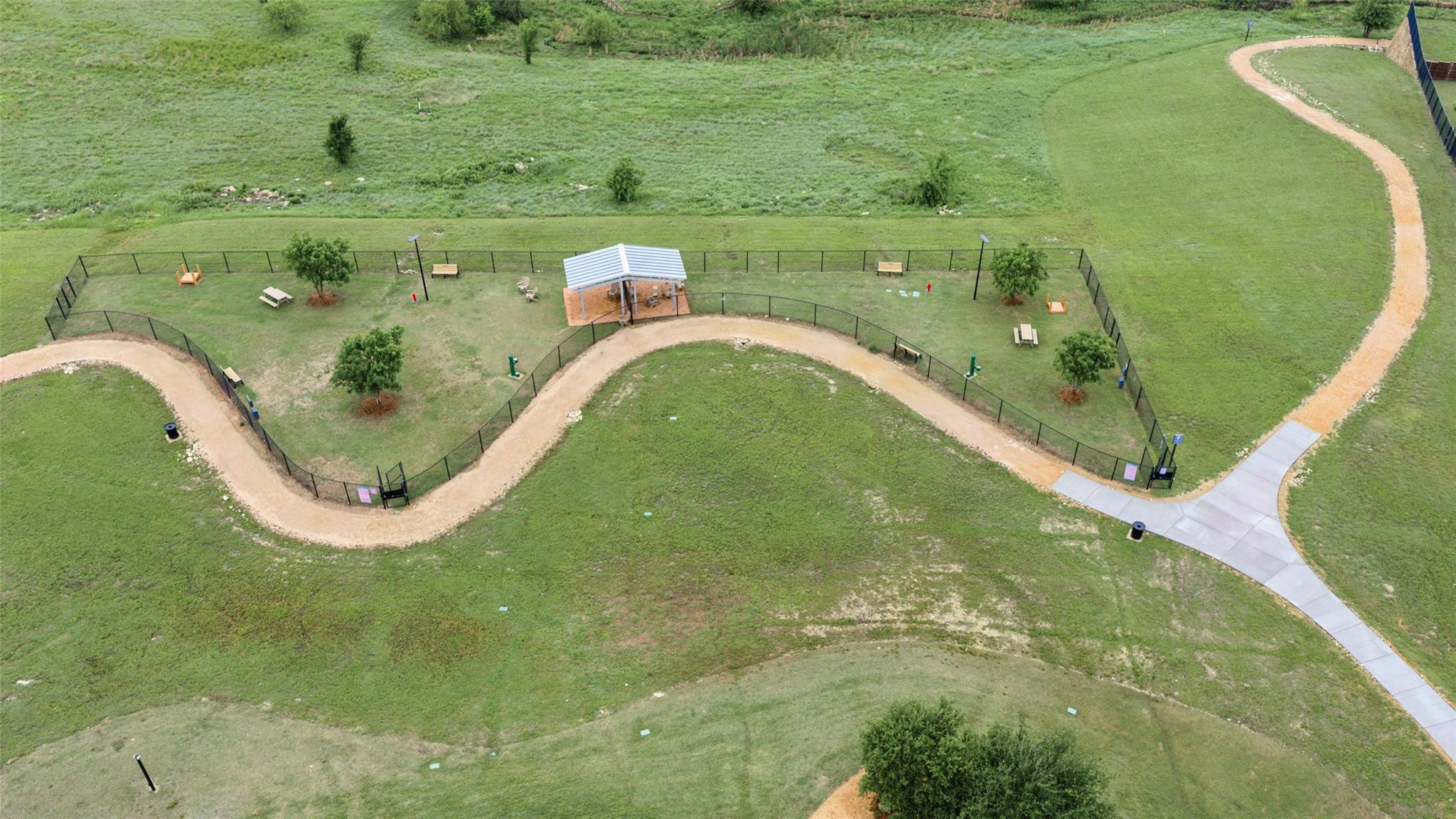 main property photo 38