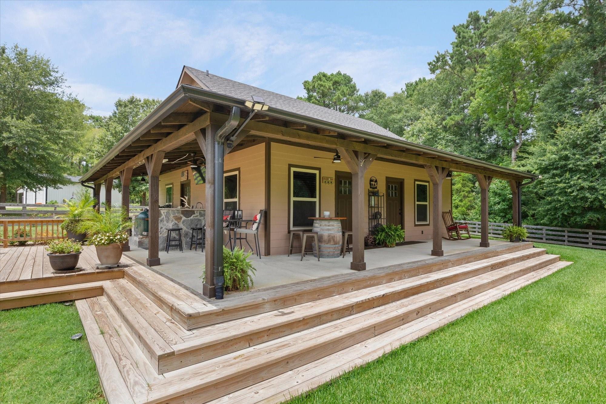 main property photo 36