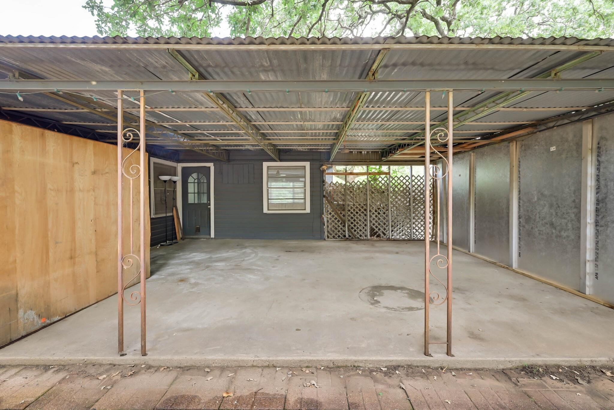 main property photo 37