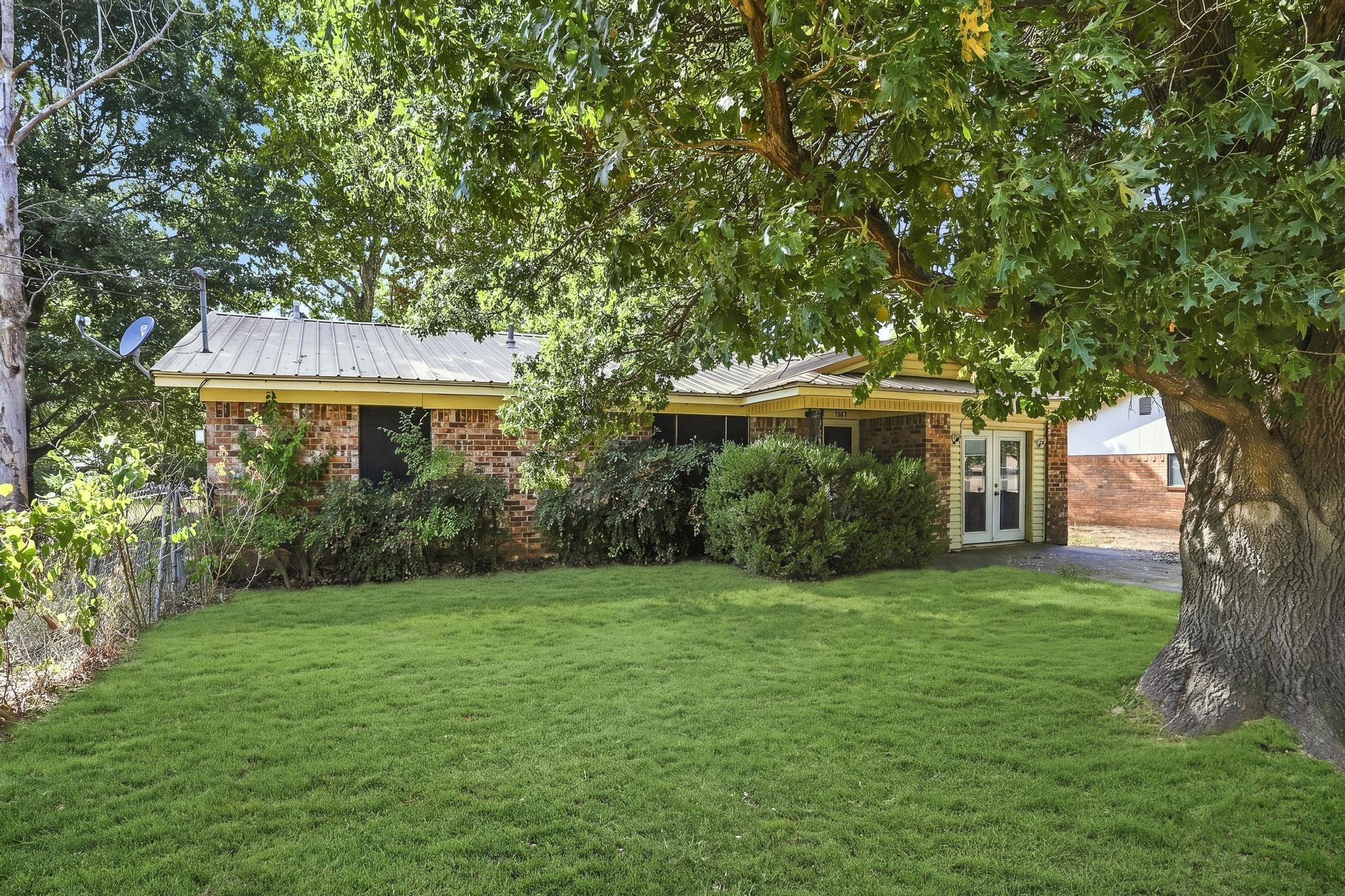 main property photo 2