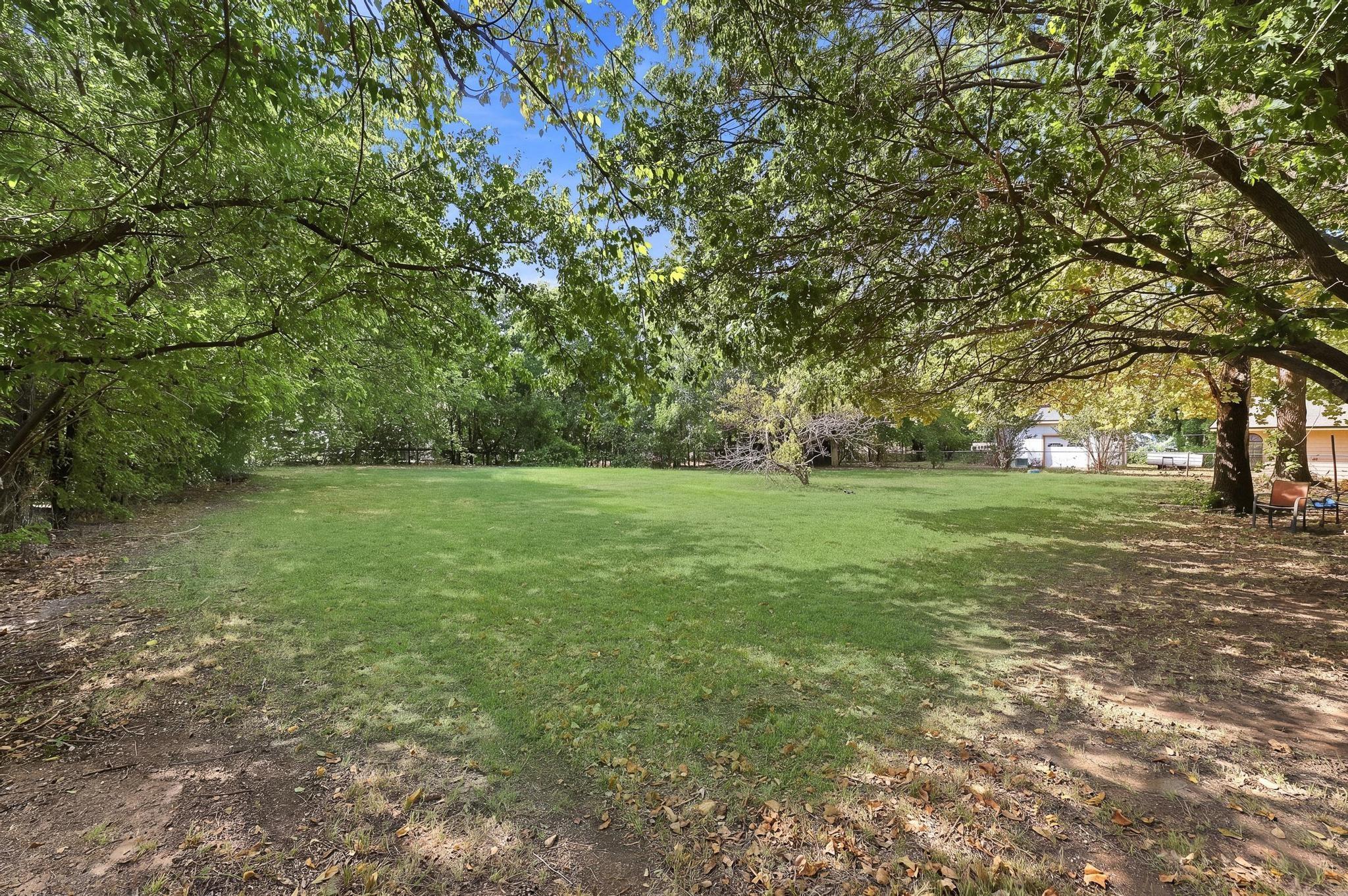 main property photo 32
