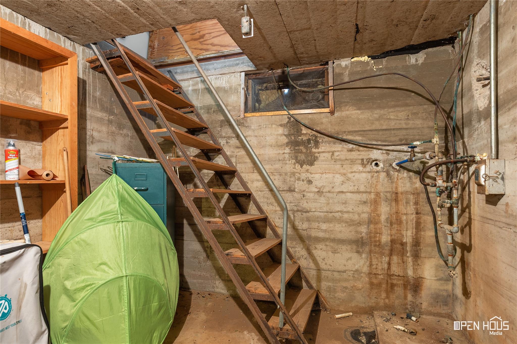main property photo 31