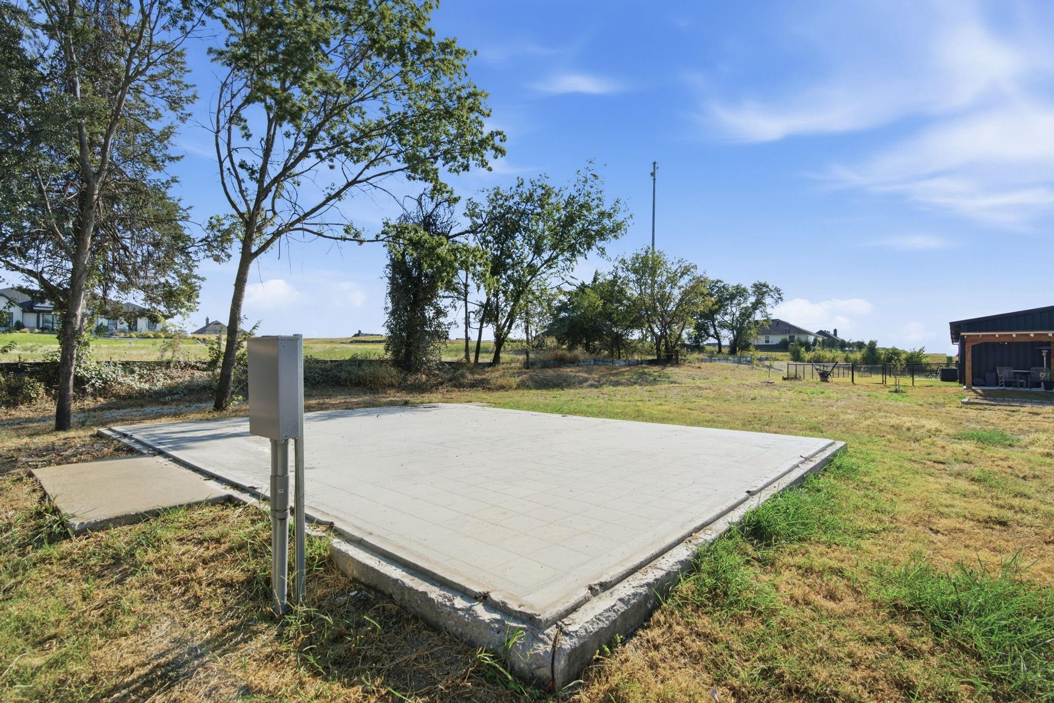 main property photo 36