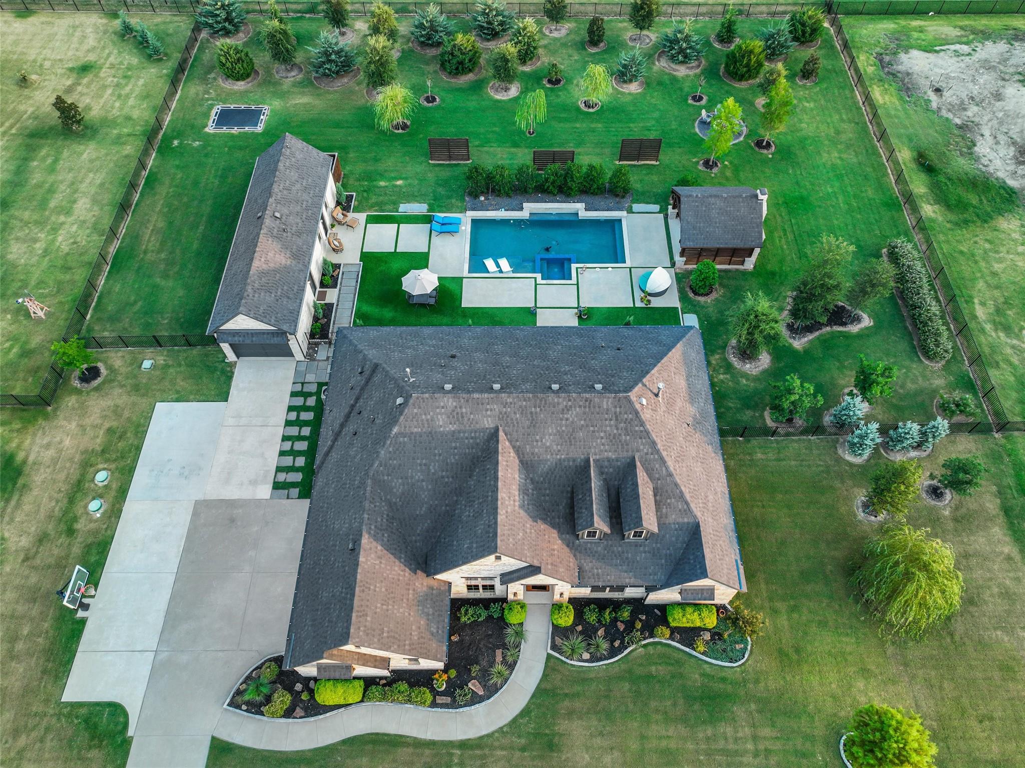 main property photo 38