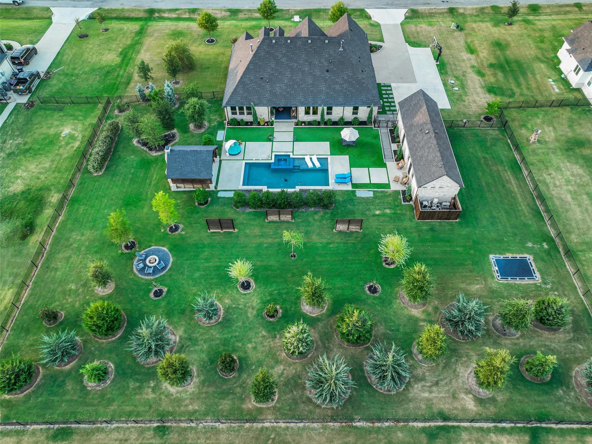 main property photo 39