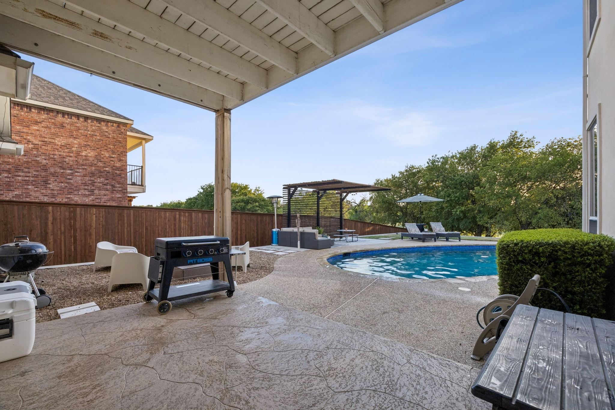 main property photo 26
