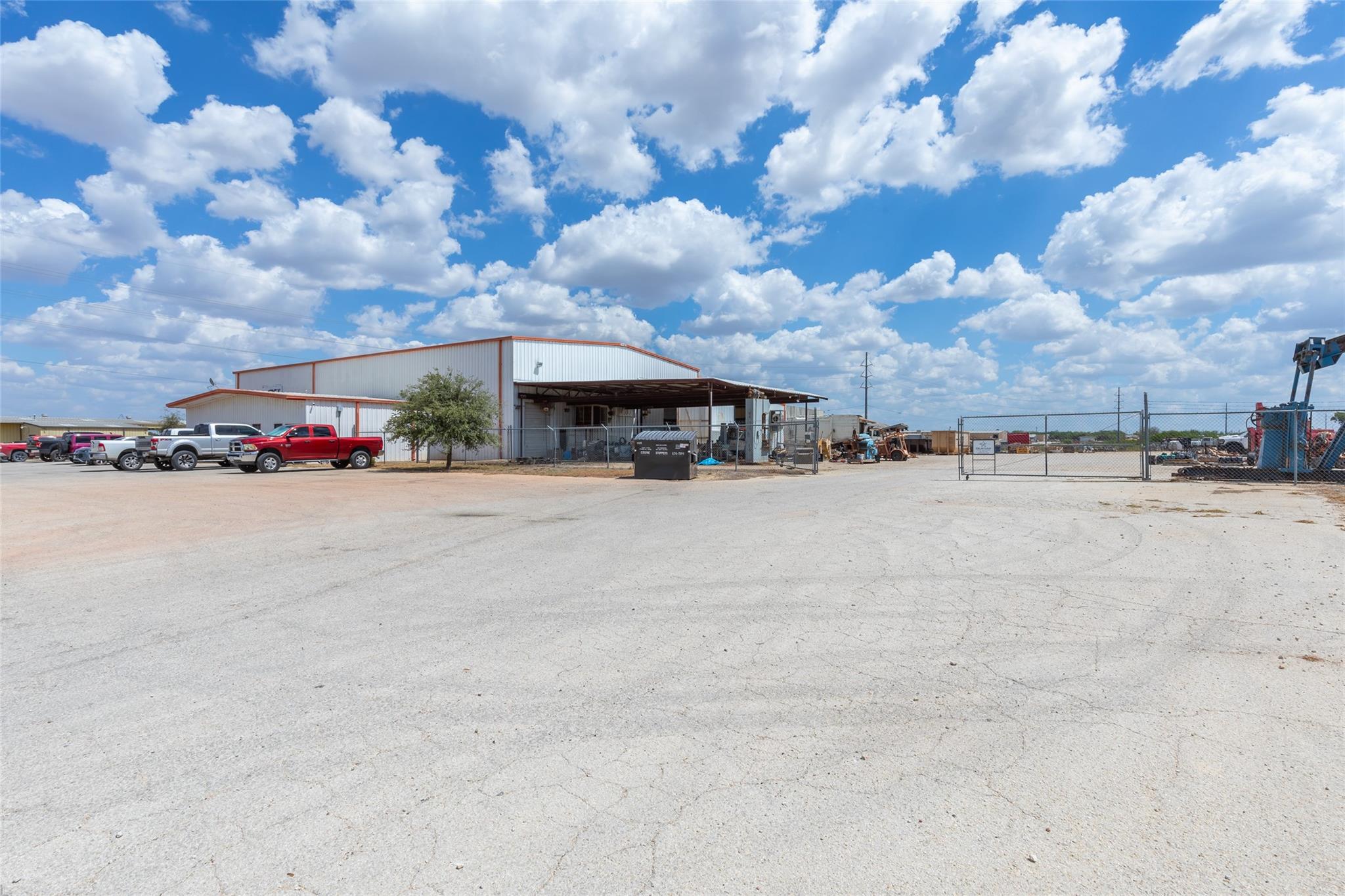 main property photo 9