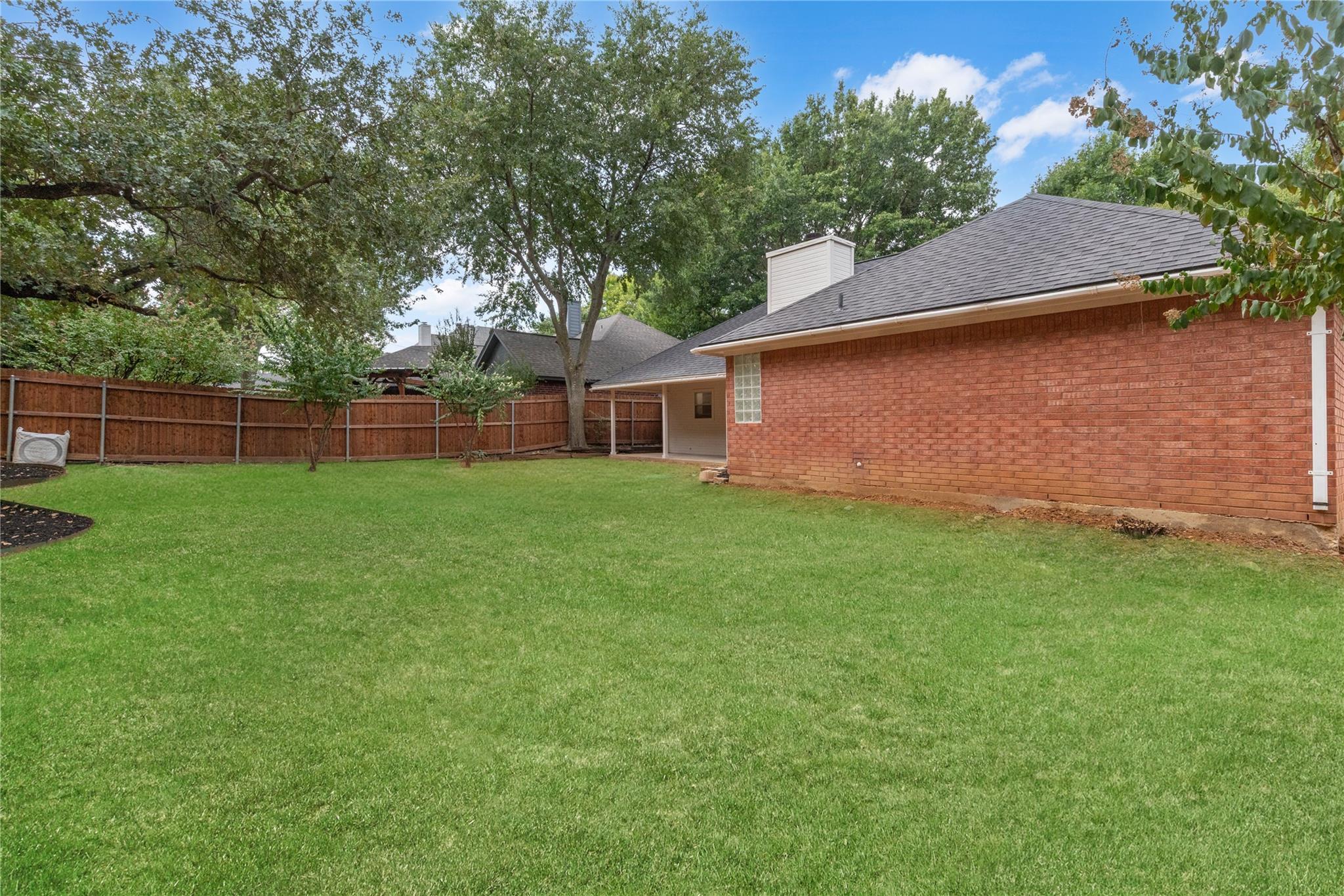 main property photo 19