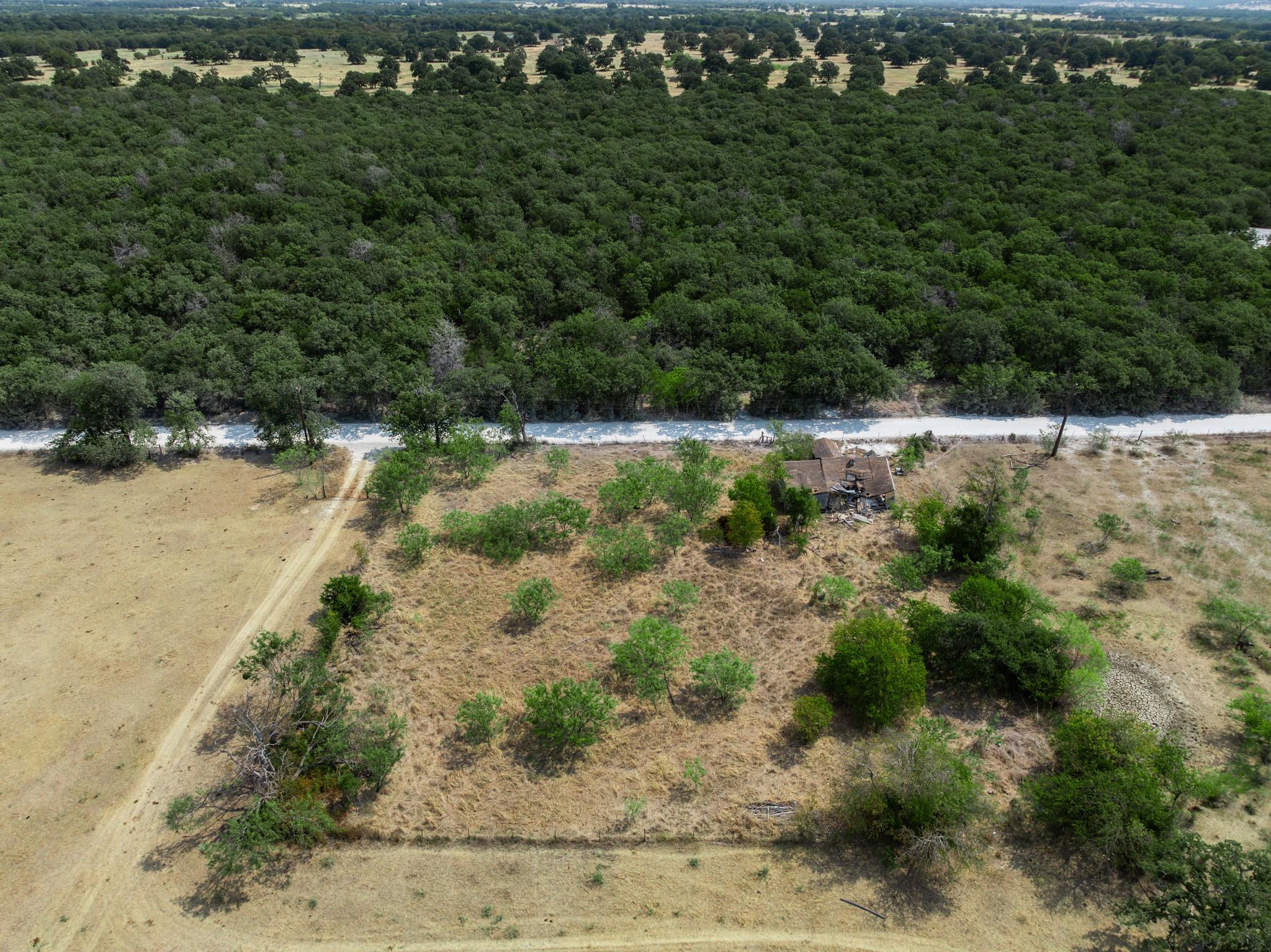 main property photo 11