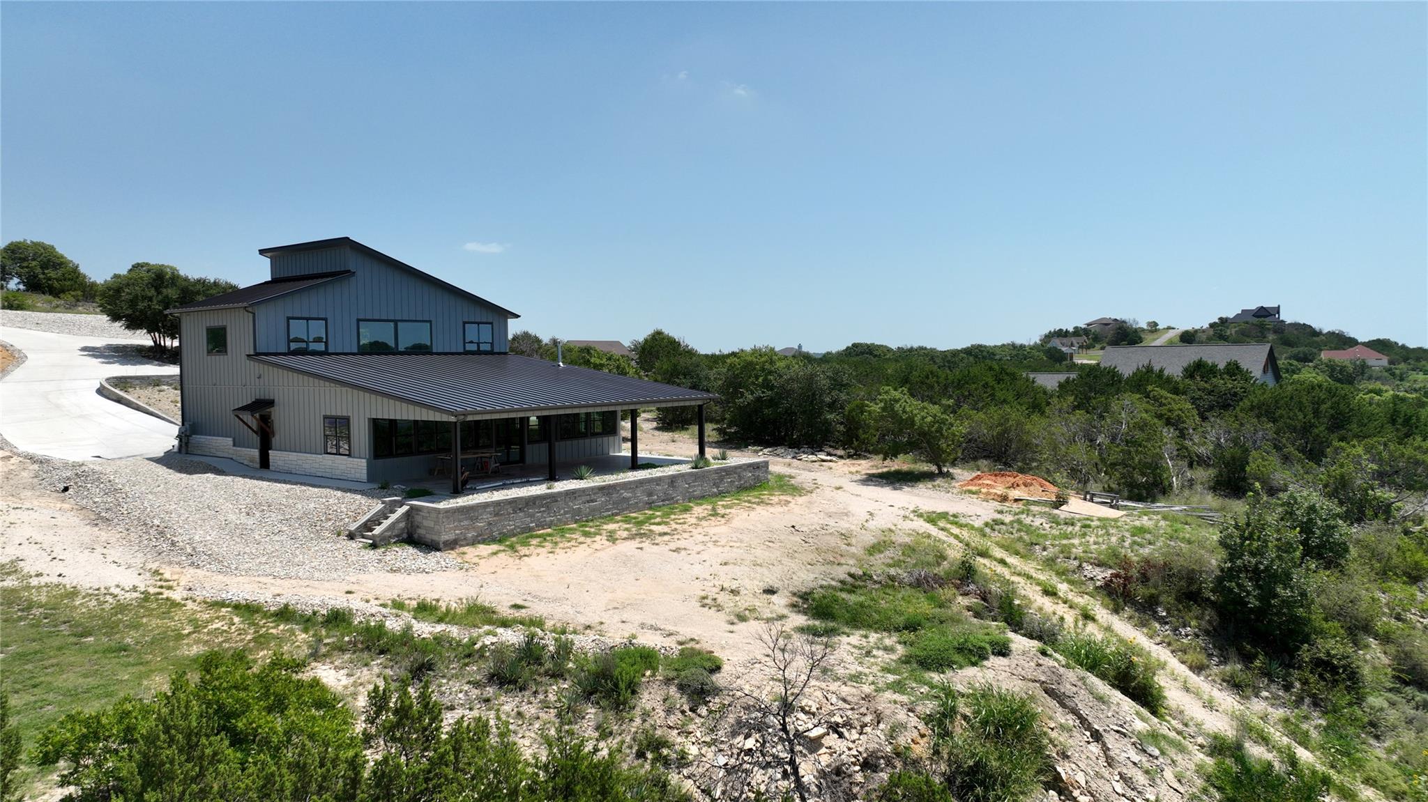 main property photo 27