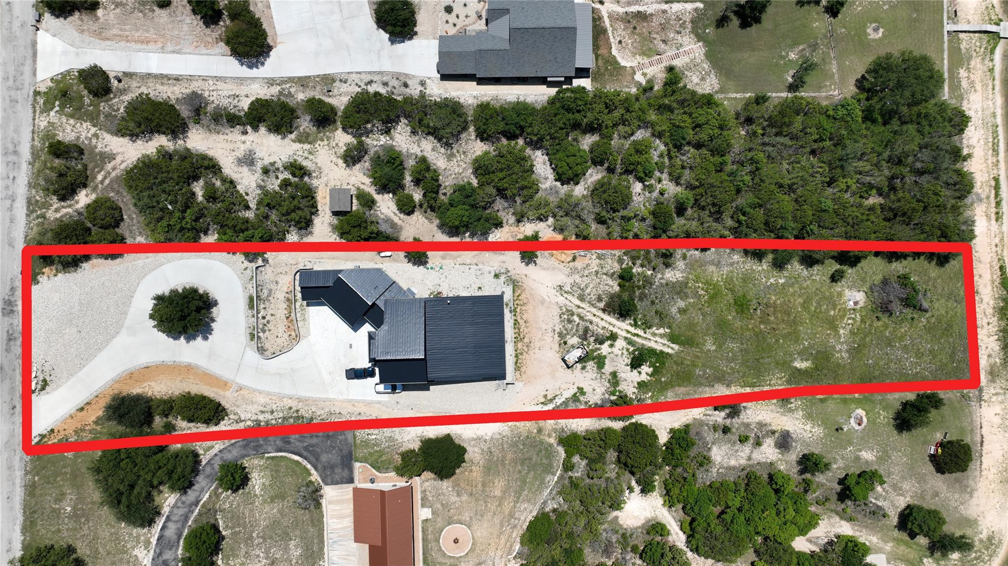 main property photo 31