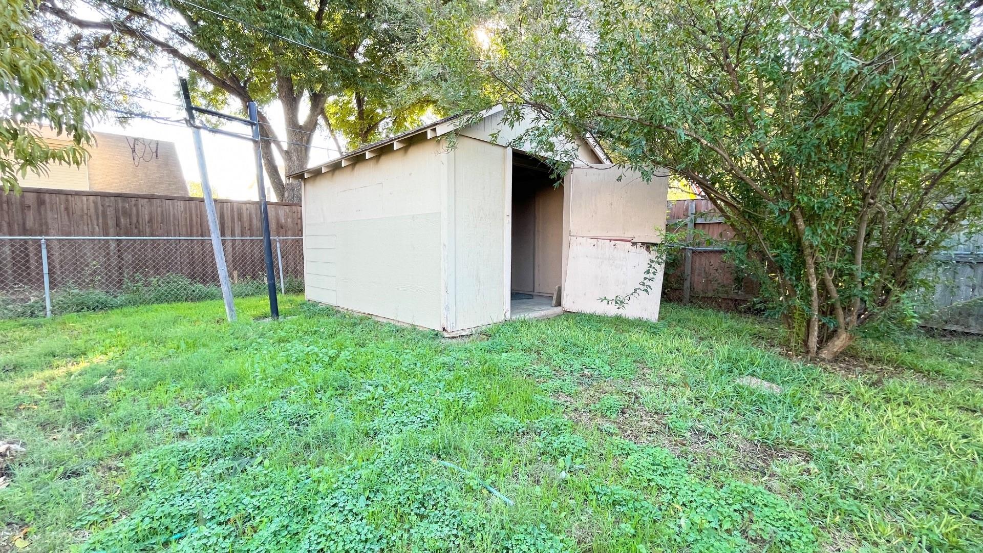 main property photo 22