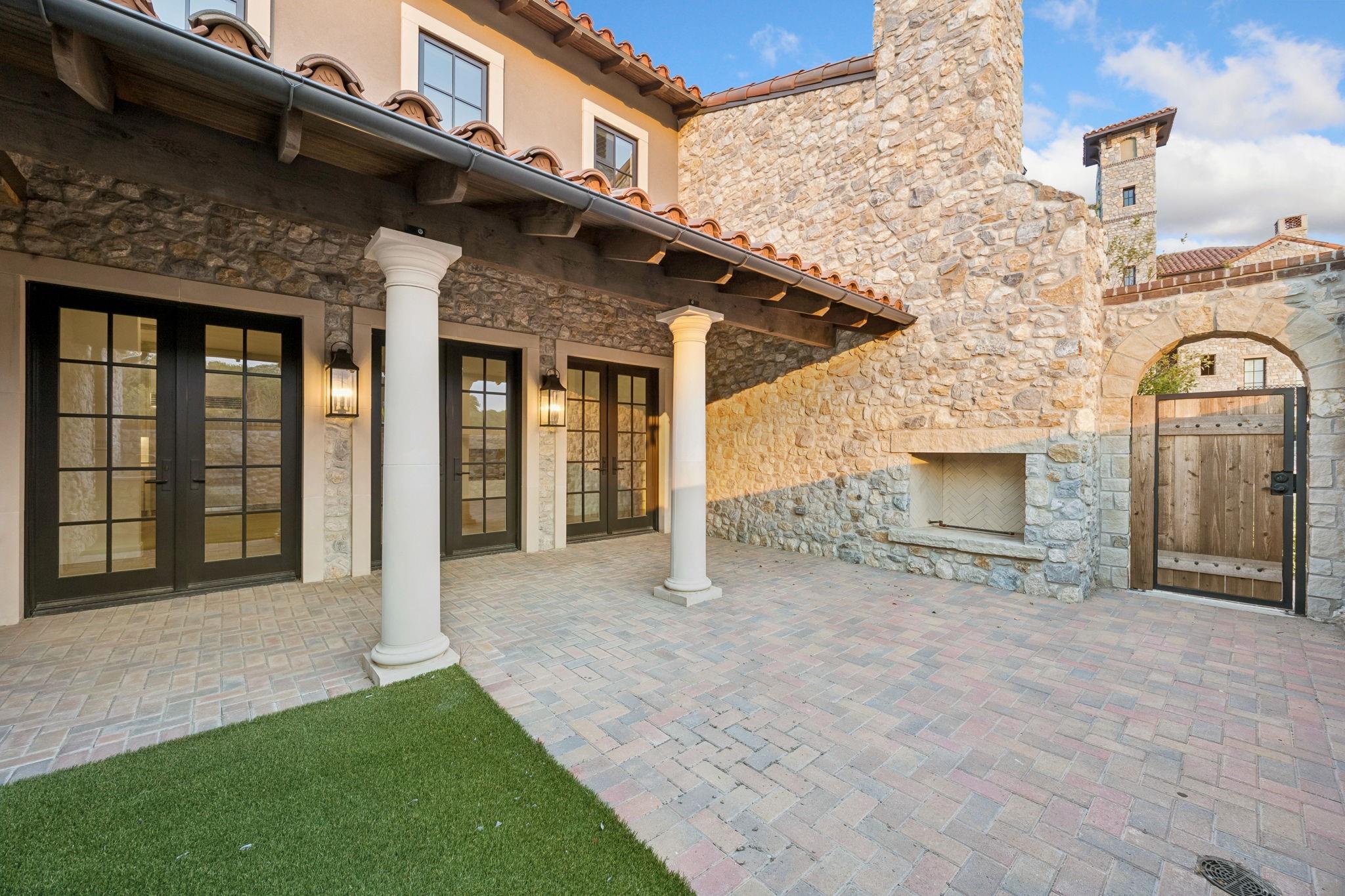 main property photo 36
