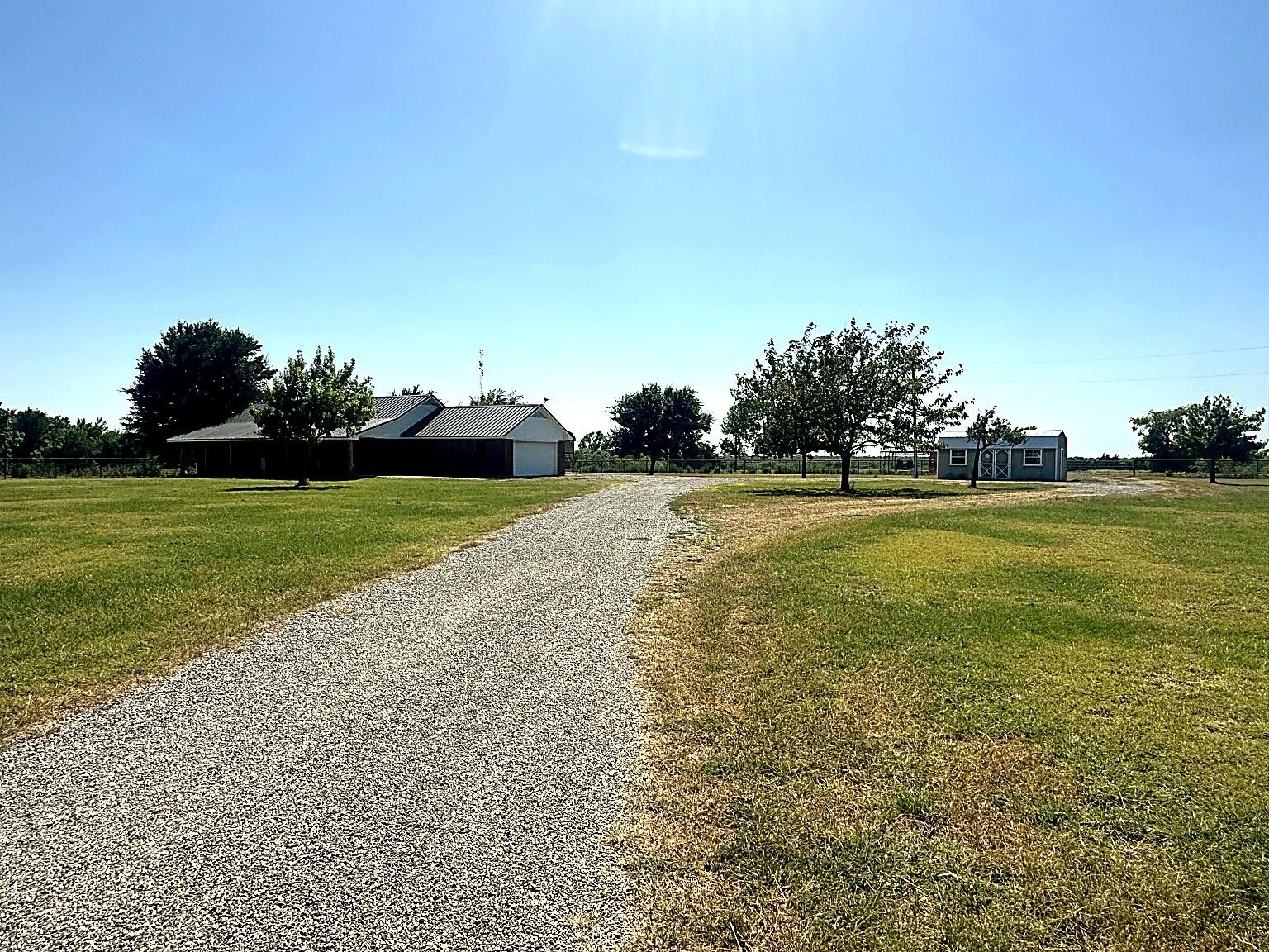 main property photo 3